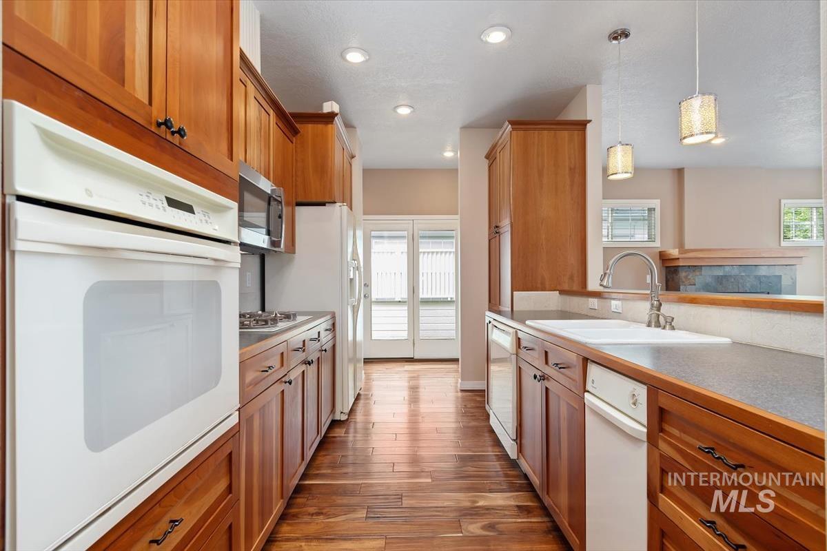 326 W Highland St, Boise, Idaho 83706-3924, 3 Bedrooms, 3.5 Bathrooms, Residential For Sale, Price $665,000,MLS 98989698