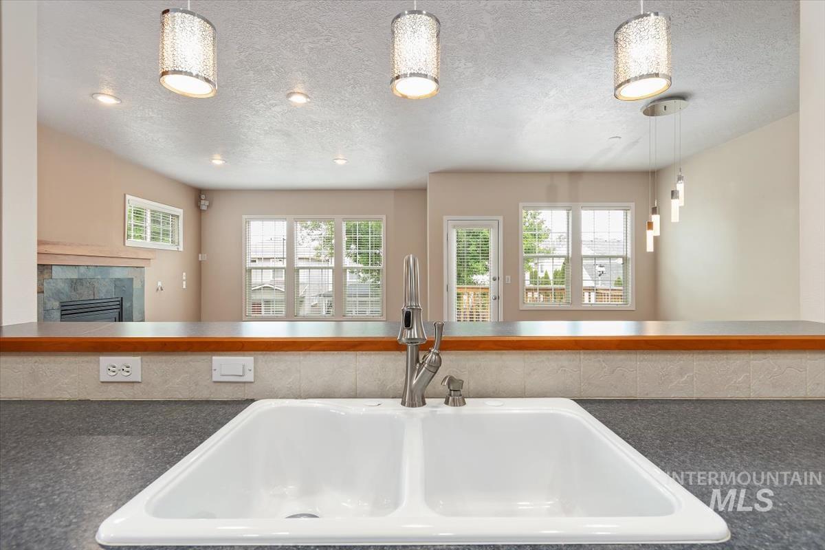 326 W Highland St, Boise, Idaho 83706-3924, 3 Bedrooms, 3.5 Bathrooms, Residential For Sale, Price $665,000,MLS 98989698