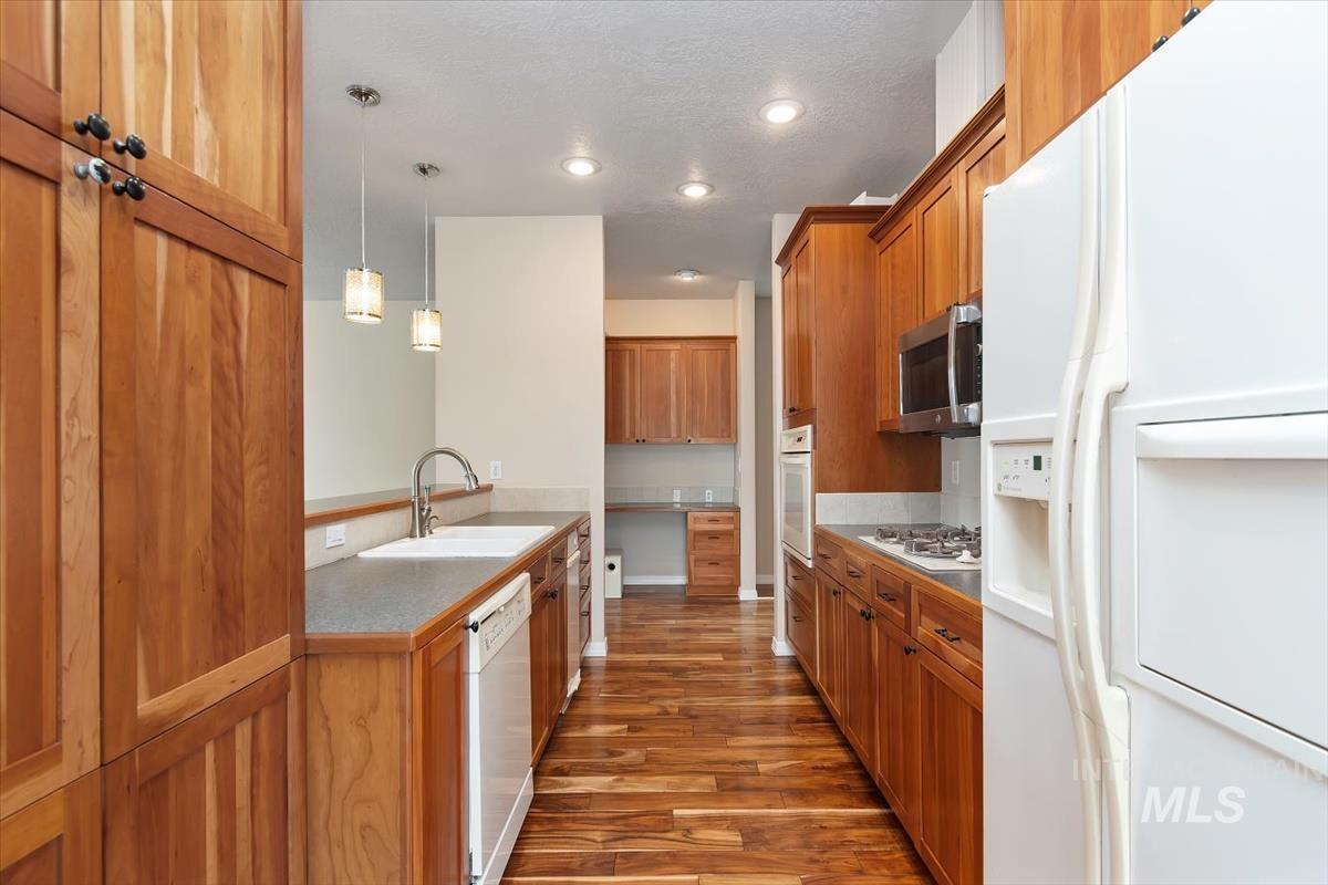 326 W Highland St, Boise, Idaho 83706-3924, 3 Bedrooms, 3.5 Bathrooms, Residential For Sale, Price $665,000,MLS 98989698