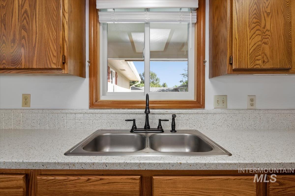 14961 Eagle Dr, Caldwell, Idaho 83607-7657, 3 Bedrooms, 2 Bathrooms, Residential For Sale, Price $489,900, 98989706
