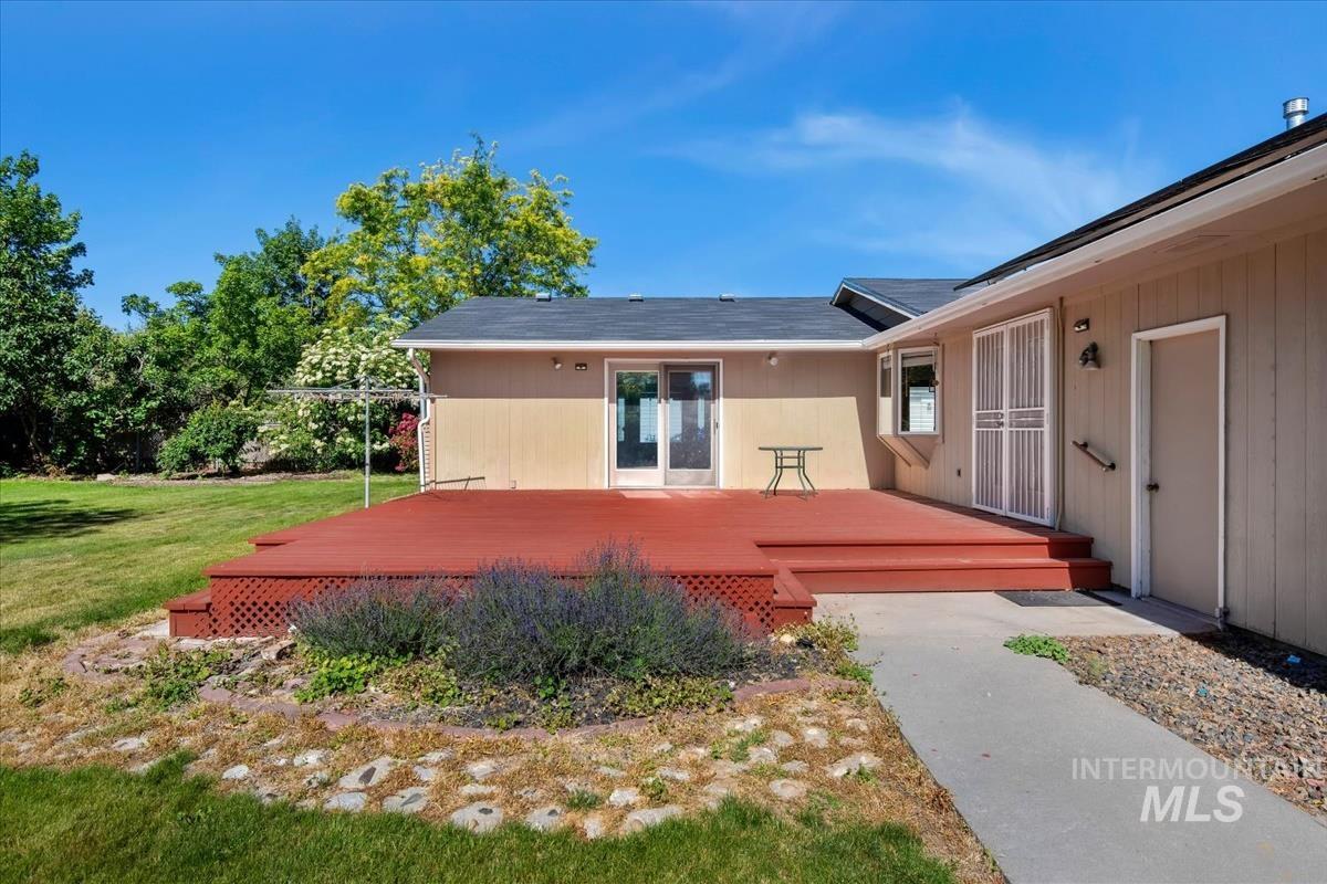 14961 Eagle Dr, Caldwell, Idaho 83607-7657, 3 Bedrooms, 2 Bathrooms, Residential For Sale, Price $489,900, 98989706