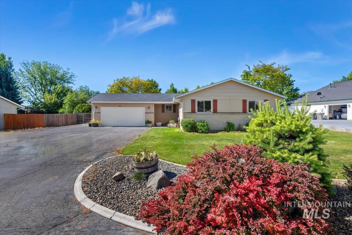 14961 Eagle Dr, Caldwell, Idaho 83607-7657, 3 Bedrooms, 2 Bathrooms, Residential For Sale, Price $489,900, 98989706