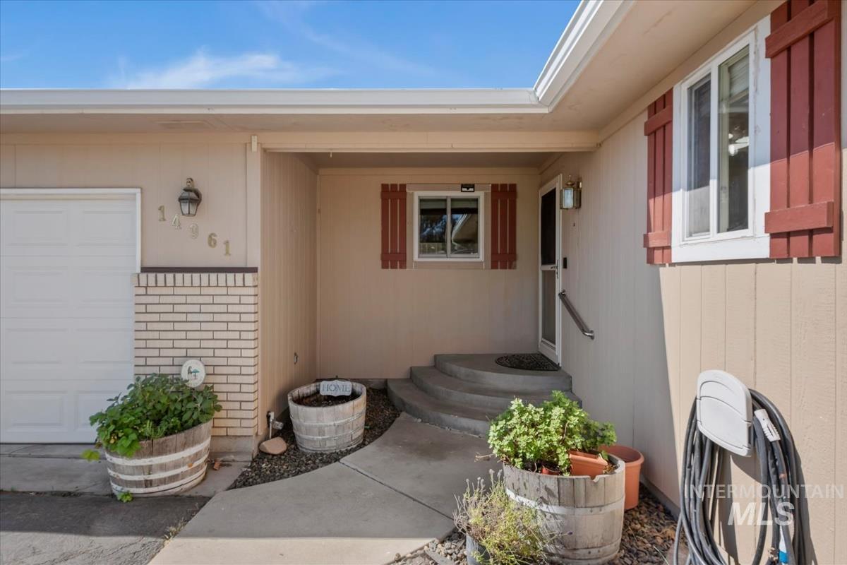 14961 Eagle Dr, Caldwell, Idaho 83607-7657, 3 Bedrooms, 2 Bathrooms, Residential For Sale, Price $489,900, 98989706