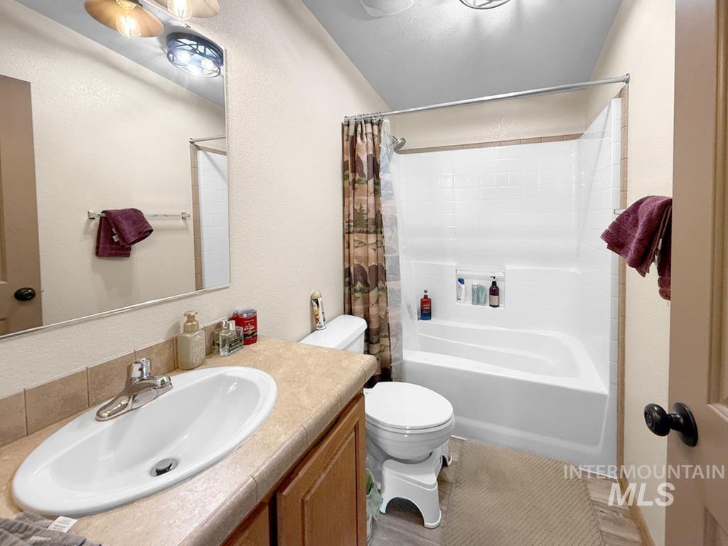 65 Vrieling Rd., Grangeville, Idaho 83530, 4 Bedrooms, 2 Bathrooms, Residential For Sale, Price $672,000,MLS 98989707
