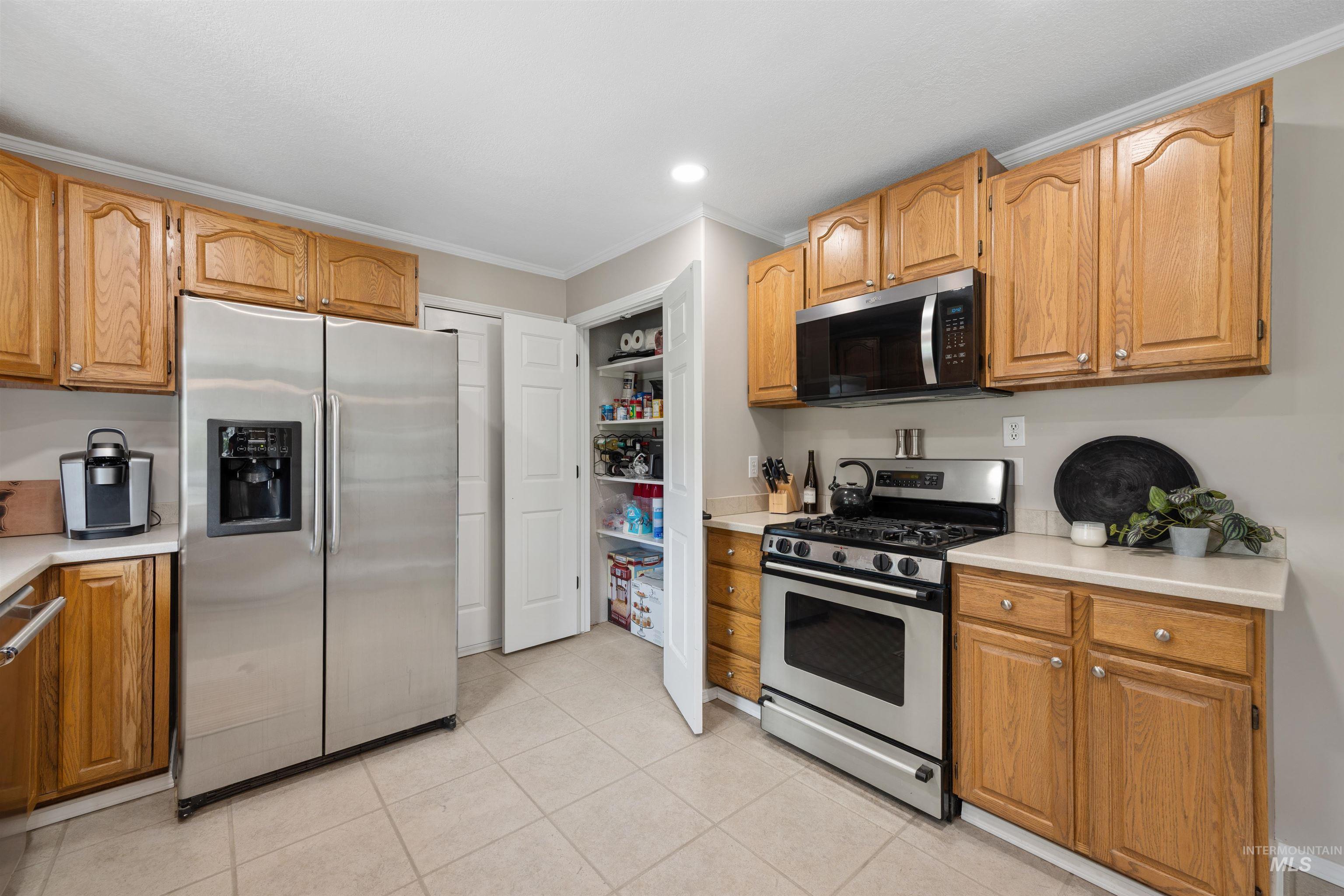 7205 W Sorenson Dr., Boise, Idaho 83709, 4 Bedrooms, 3 Bathrooms, Residential For Sale, Price $950,000,MLS 98989711