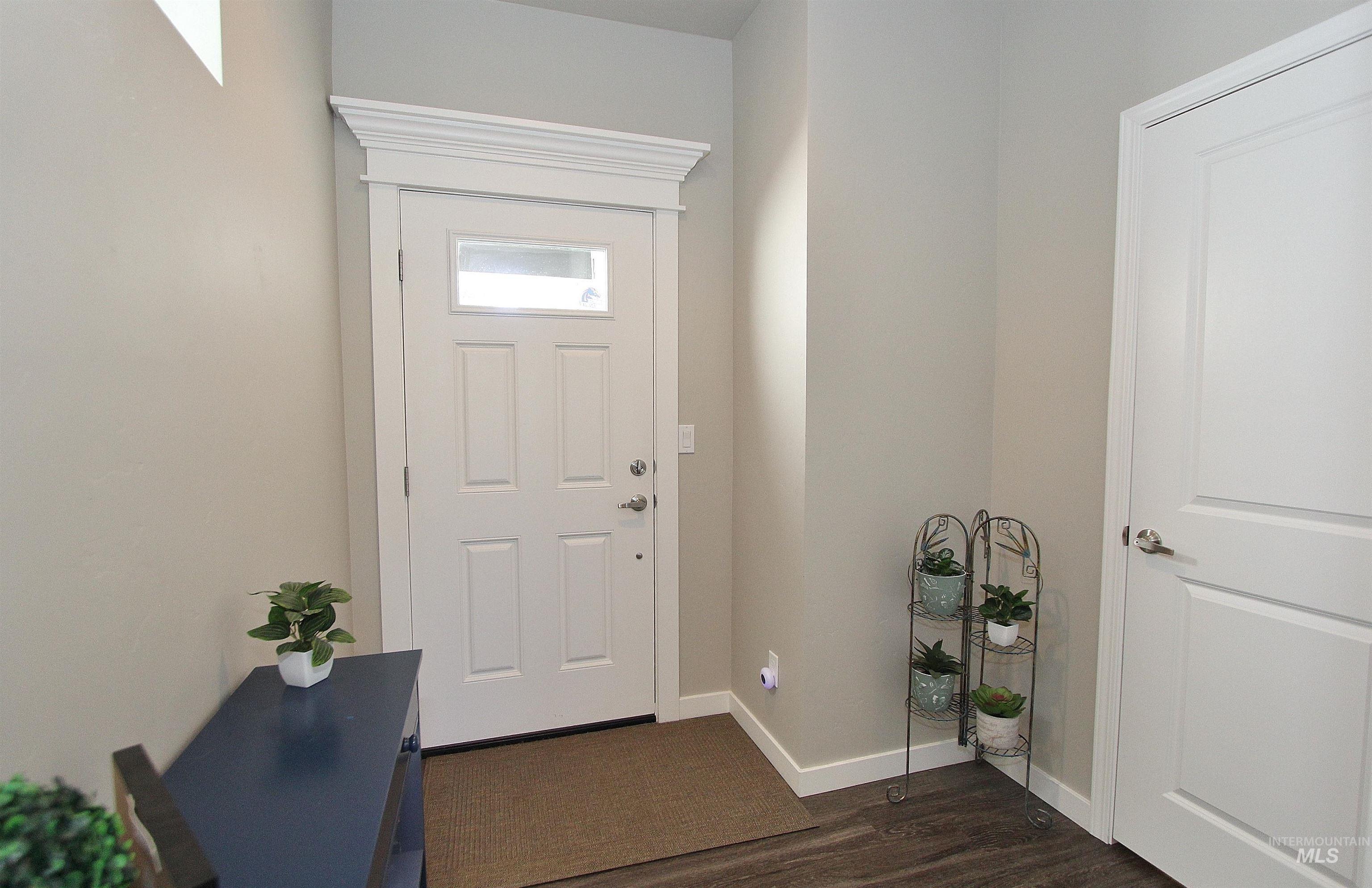 3082 E Ionia Ct, Meridian, Idaho 83642, 3 Bedrooms, 2.5 Bathrooms, Residential For Sale, Price $430,000,MLS 98989714