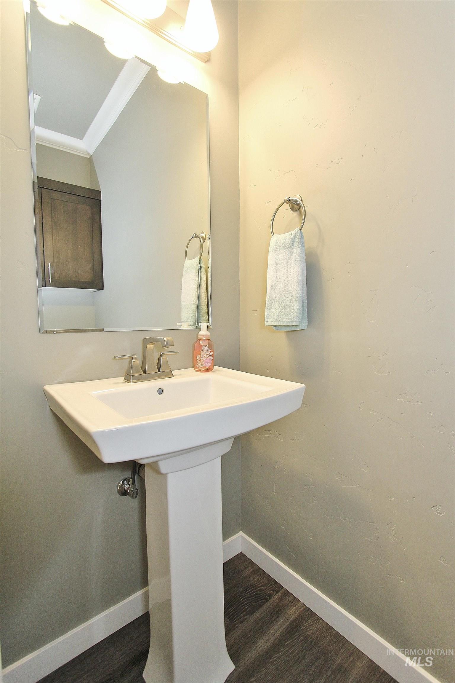3082 E Ionia Ct, Meridian, Idaho 83642, 3 Bedrooms, 2.5 Bathrooms, Residential For Sale, Price $430,000,MLS 98989714
