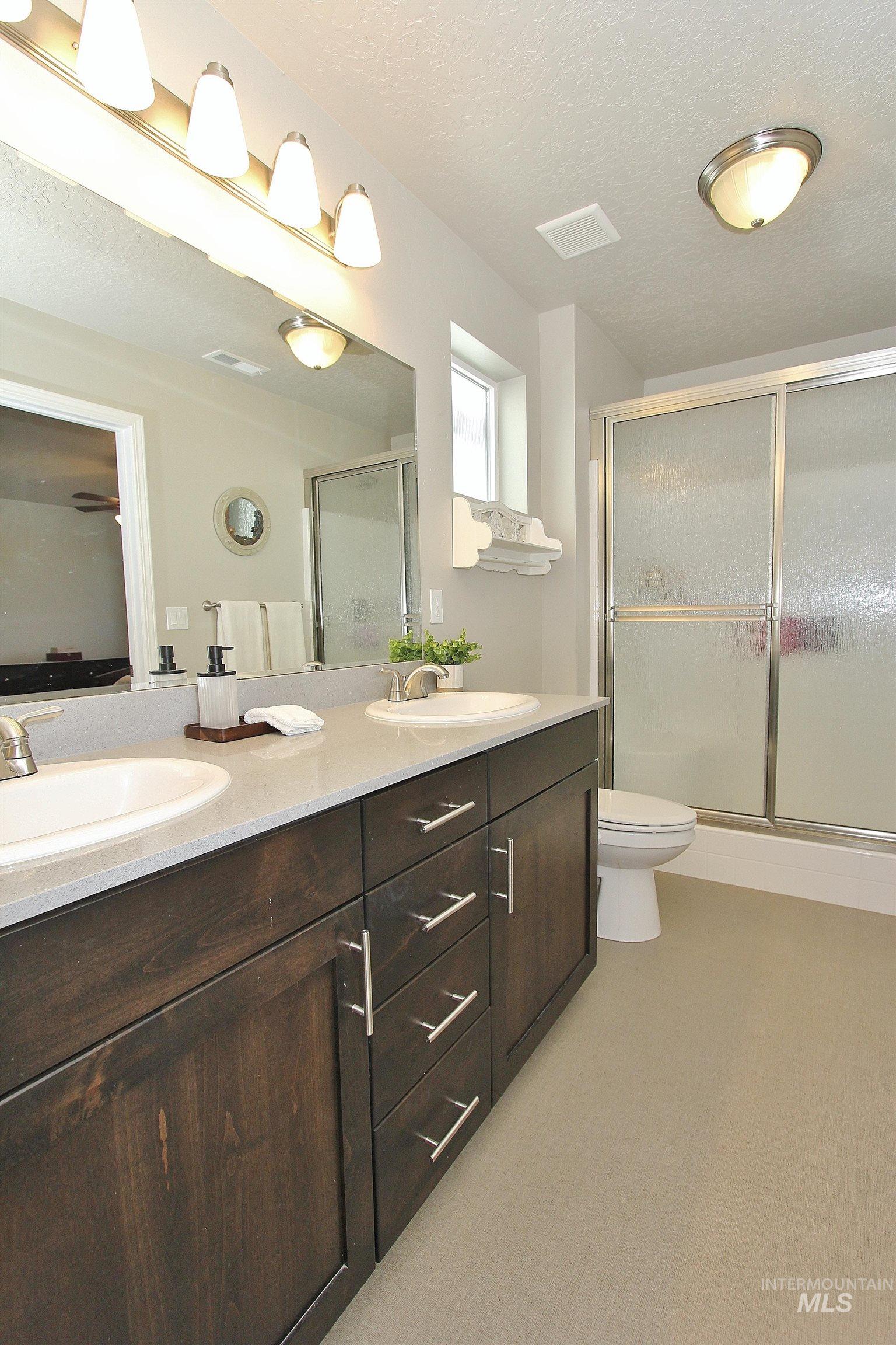3082 E Ionia Ct, Meridian, Idaho 83642, 3 Bedrooms, 2.5 Bathrooms, Residential For Sale, Price $430,000,MLS 98989714