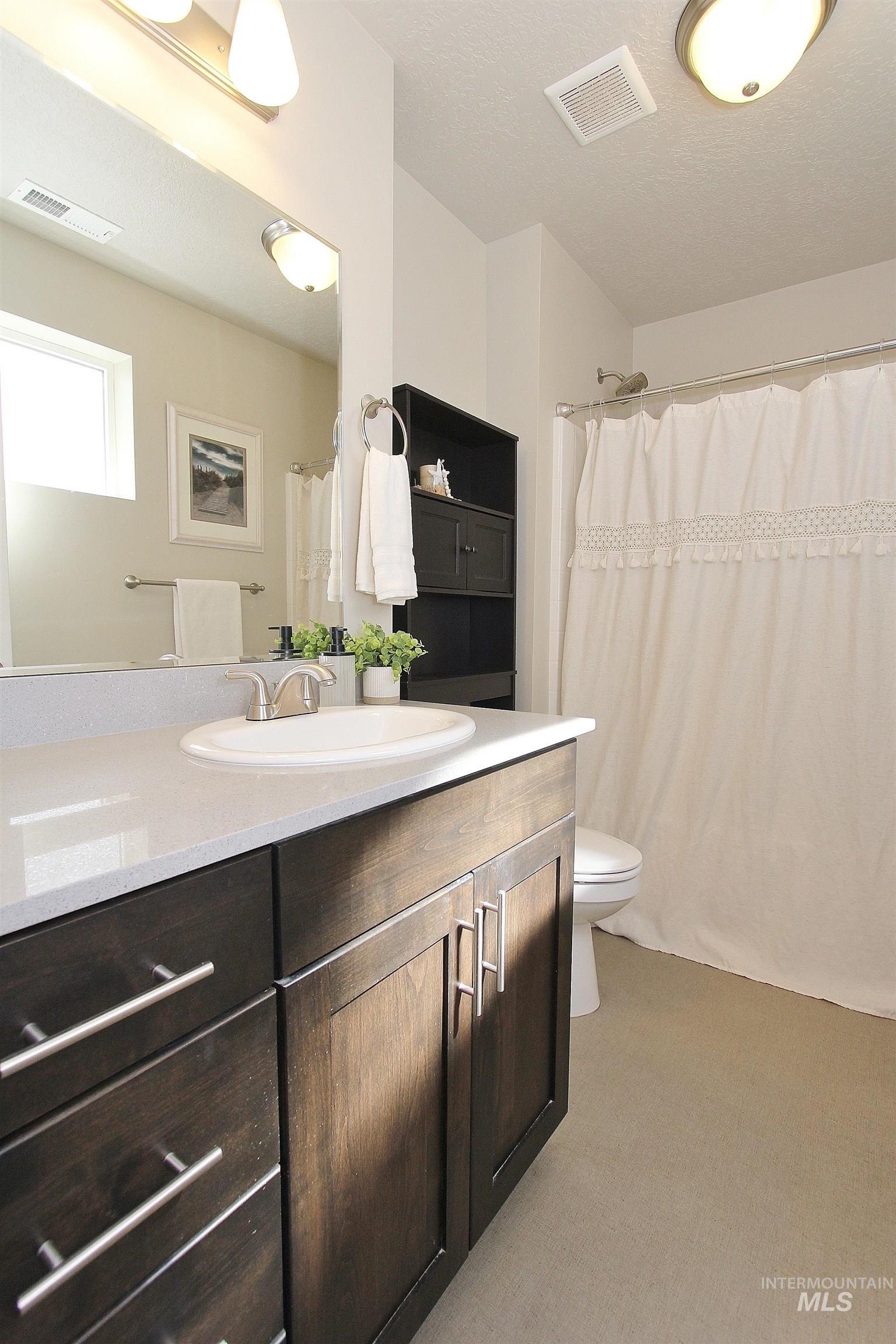 3082 E Ionia Ct, Meridian, Idaho 83642, 3 Bedrooms, 2.5 Bathrooms, Residential For Sale, Price $430,000,MLS 98989714