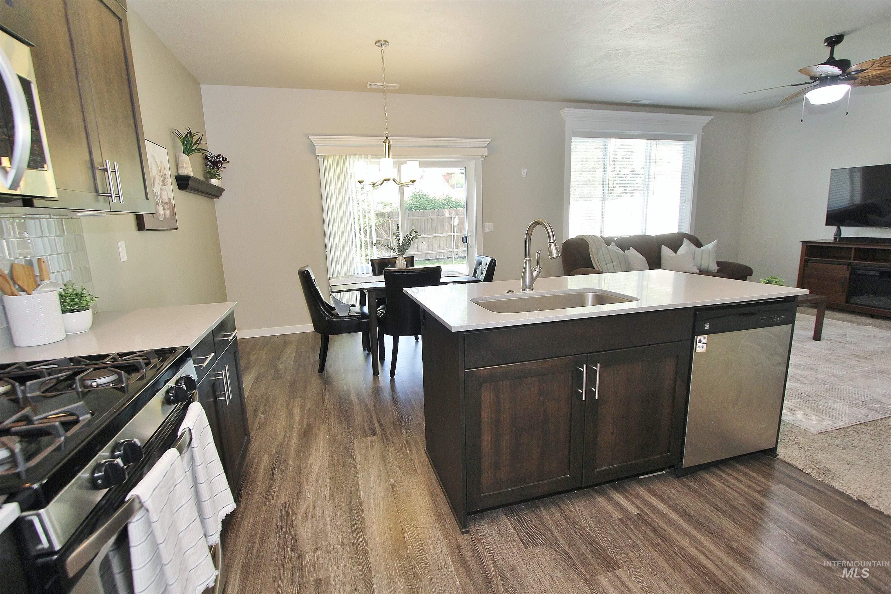 3082 E Ionia Ct, Meridian, Idaho 83642, 3 Bedrooms, 2.5 Bathrooms, Residential For Sale, Price $430,000,MLS 98989714