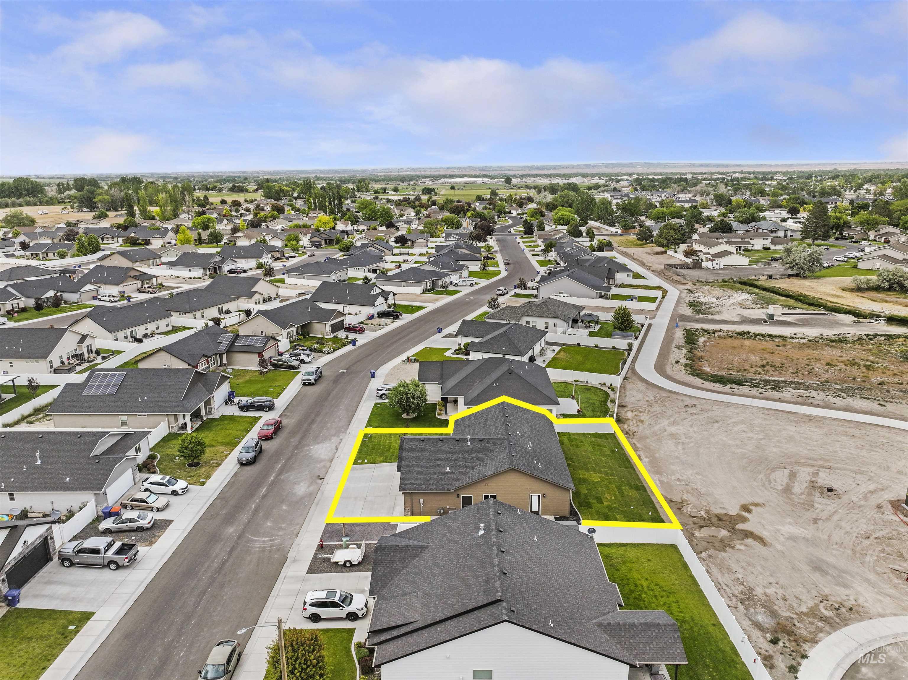1449 Golden Pheasant Dr, Twin Falls, Idaho 83301, 4 Bedrooms, 3 Bathrooms, Residential For Sale, Price $475,900,MLS 98989717
