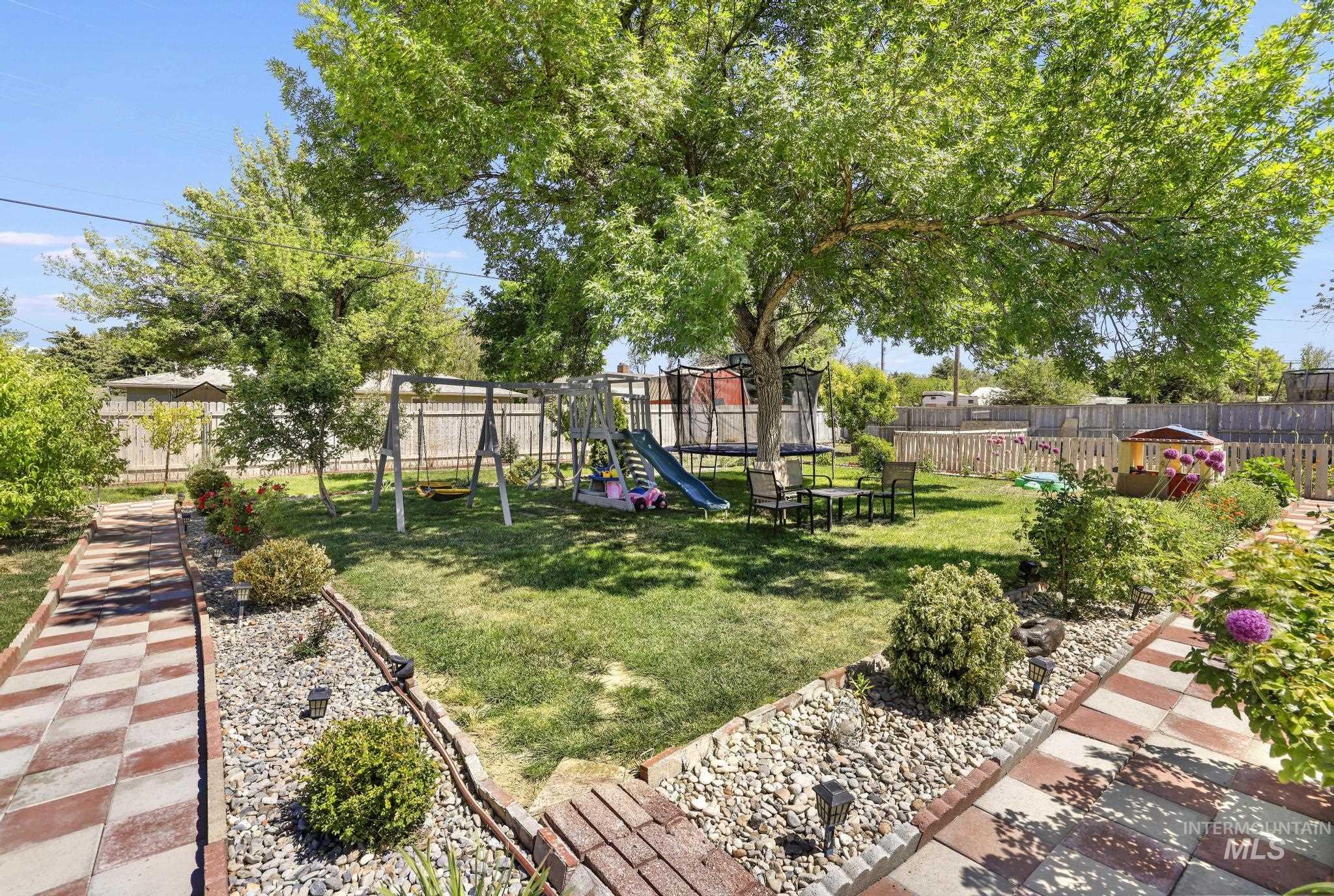 548 Fillmore Street, Twin Falls, Idaho 83301, 3 Bedrooms, 1.5 Bathrooms, Residential For Sale, Price $315,000,MLS 98989718