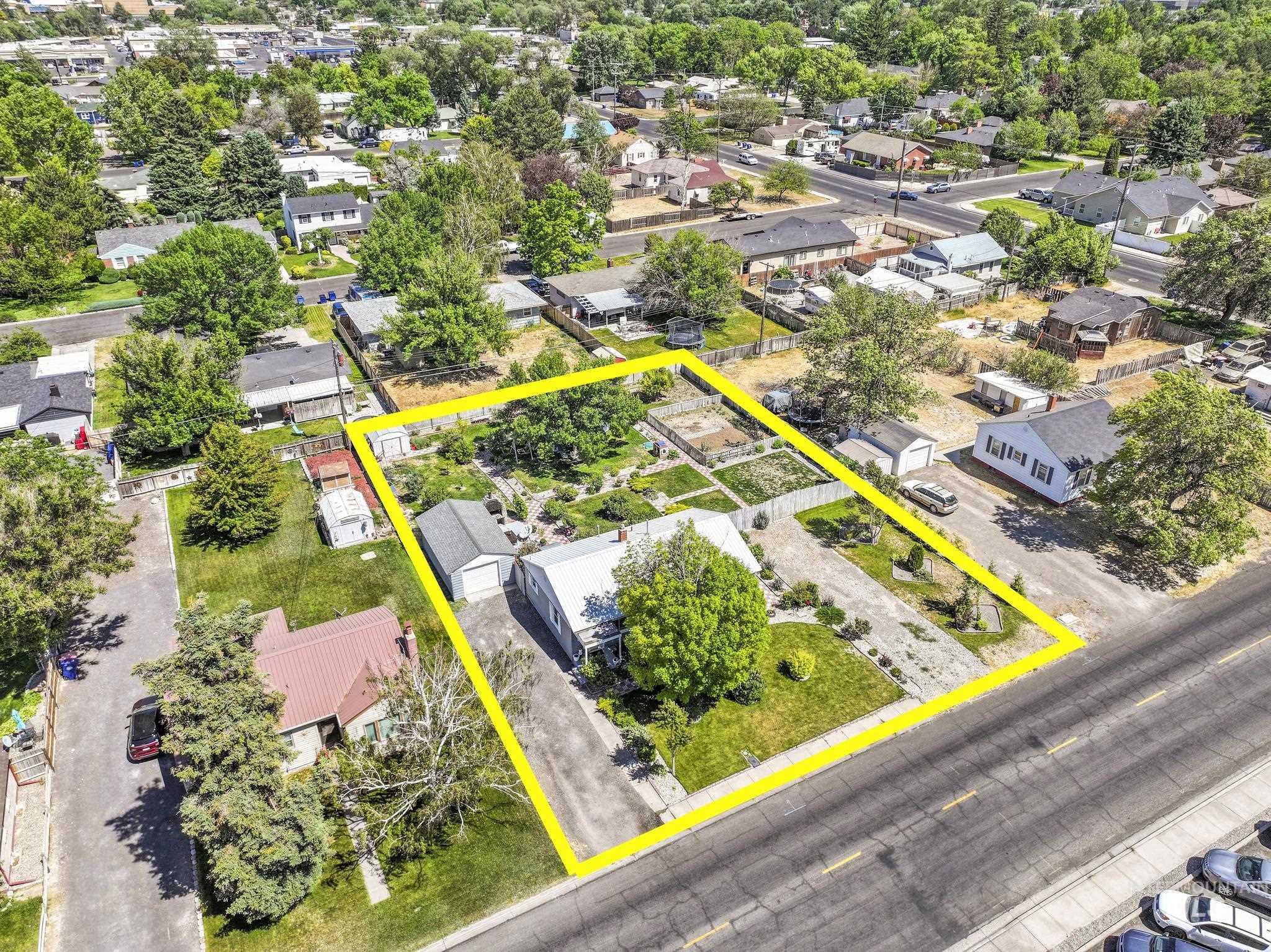 548 Fillmore Street, Twin Falls, Idaho 83301, 3 Bedrooms, 1.5 Bathrooms, Residential For Sale, Price $315,000,MLS 98989718