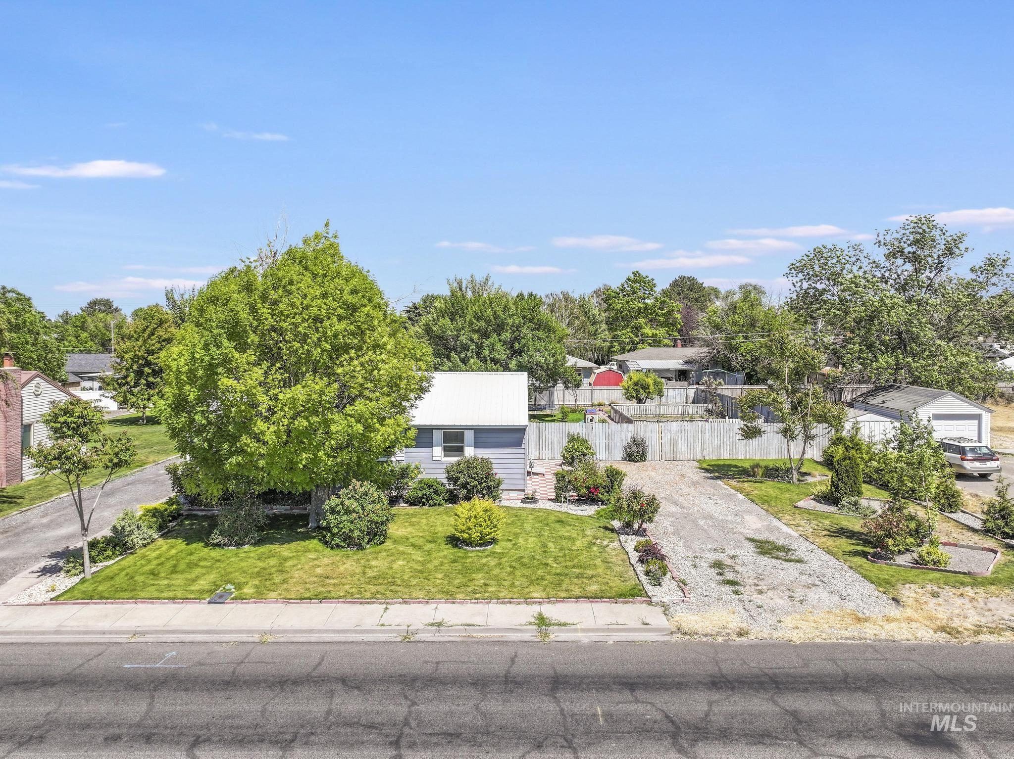 548 Fillmore Street, Twin Falls, Idaho 83301, 3 Bedrooms, 1.5 Bathrooms, Residential For Sale, Price $315,000,MLS 98989718