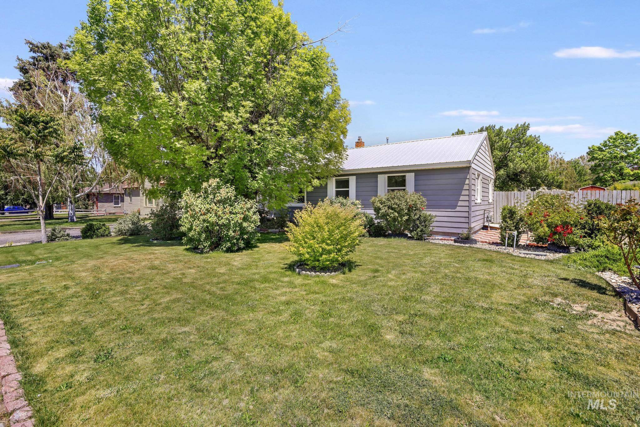548 Fillmore Street, Twin Falls, Idaho 83301, 3 Bedrooms, 1.5 Bathrooms, Residential For Sale, Price $315,000,MLS 98989718