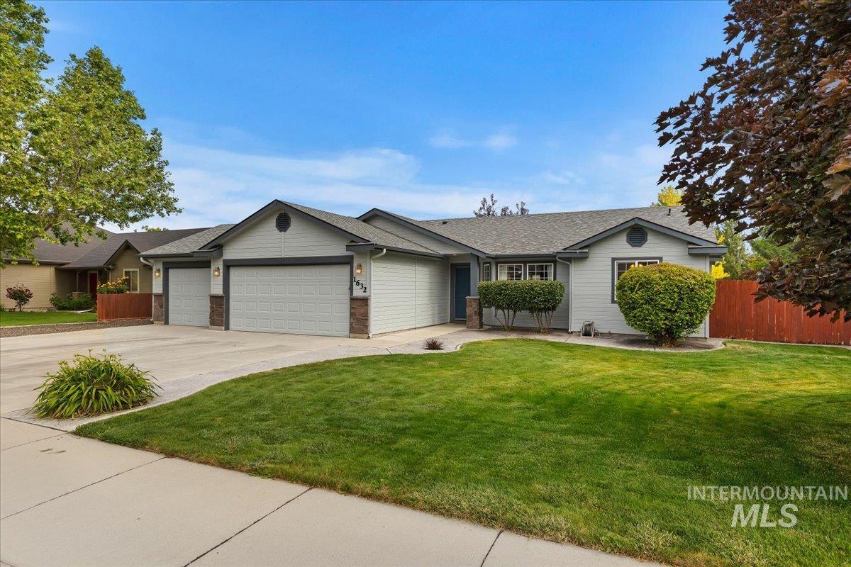 1632 W Boise St, Kuna, Idaho 83634, 3 Bedrooms, 2 Bathrooms, Residential For Sale, Price $414,999,MLS 98989722
