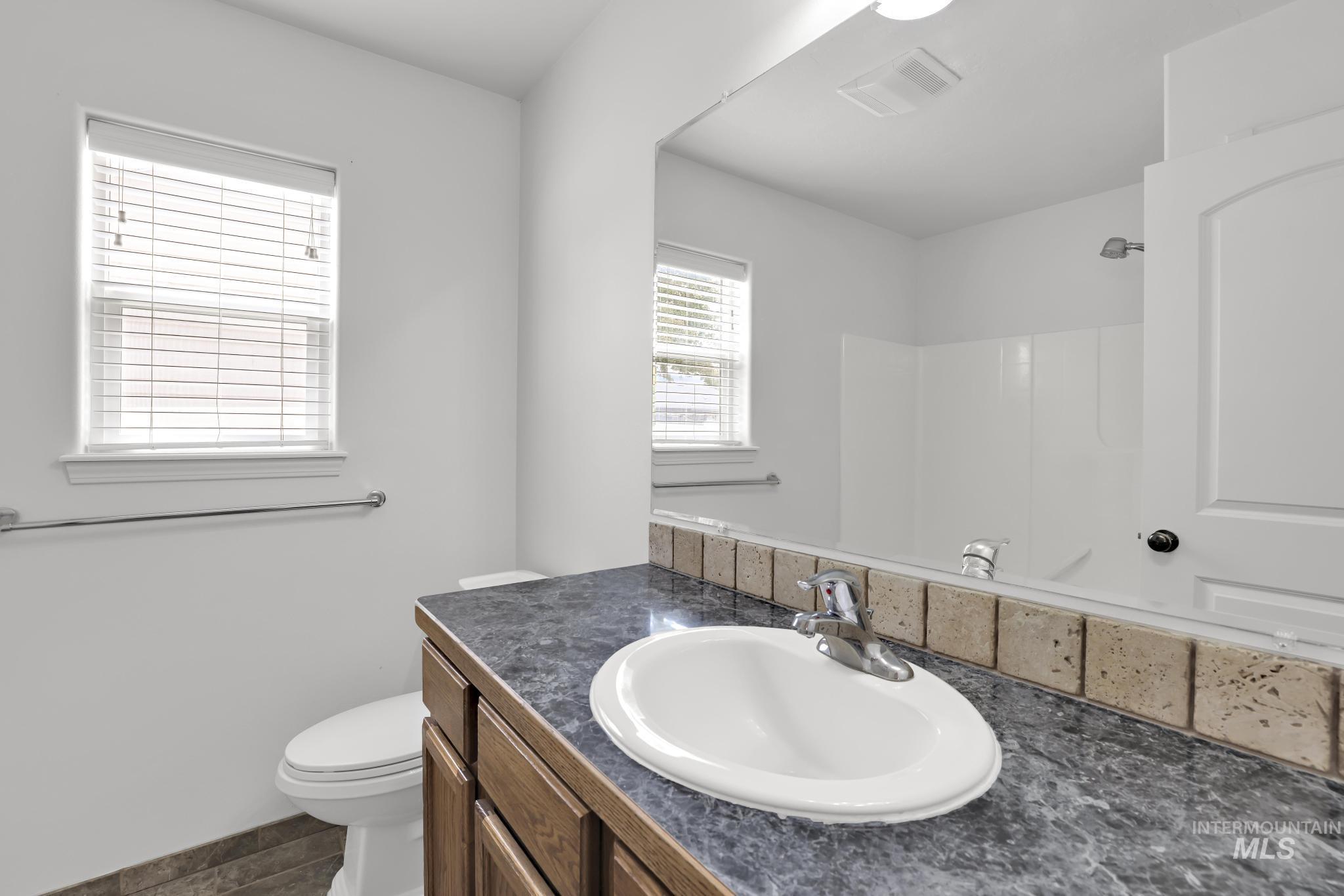 1215 Quail St, Twin Falls, Idaho 83301, 4 Bedrooms, 2 Bathrooms, Residential For Sale, Price $375,000,MLS 98989724
