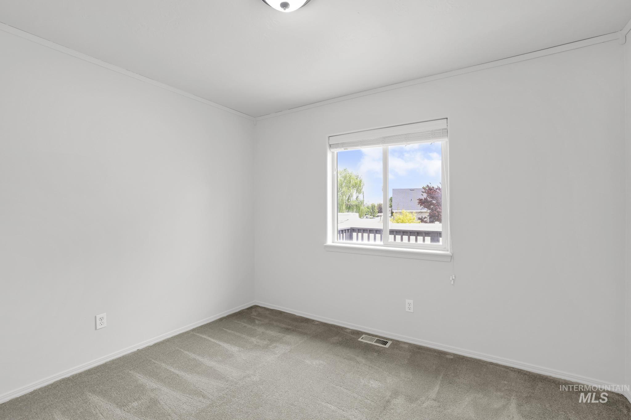 1215 Quail St, Twin Falls, Idaho 83301, 4 Bedrooms, 2 Bathrooms, Residential For Sale, Price $375,000,MLS 98989724