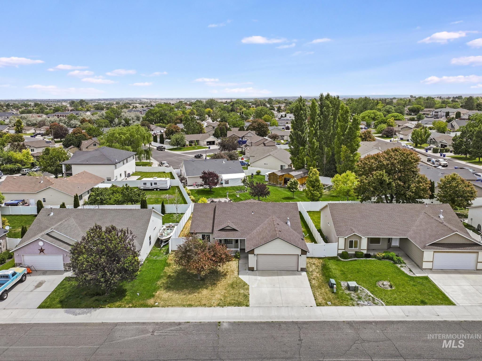 1215 Quail St, Twin Falls, Idaho 83301, 4 Bedrooms, 2 Bathrooms, Residential For Sale, Price $375,000,MLS 98989724