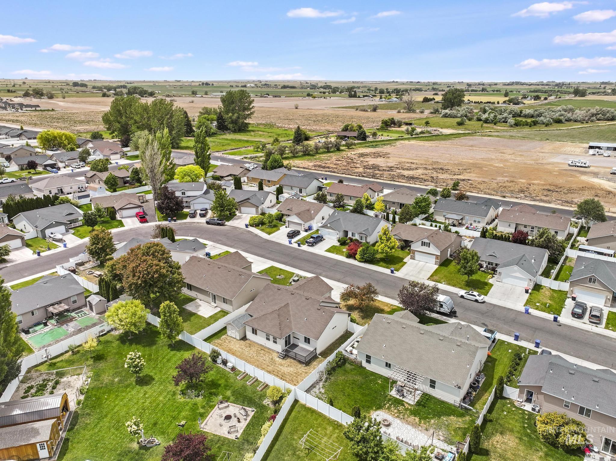 1215 Quail St, Twin Falls, Idaho 83301, 4 Bedrooms, 2 Bathrooms, Residential For Sale, Price $375,000,MLS 98989724