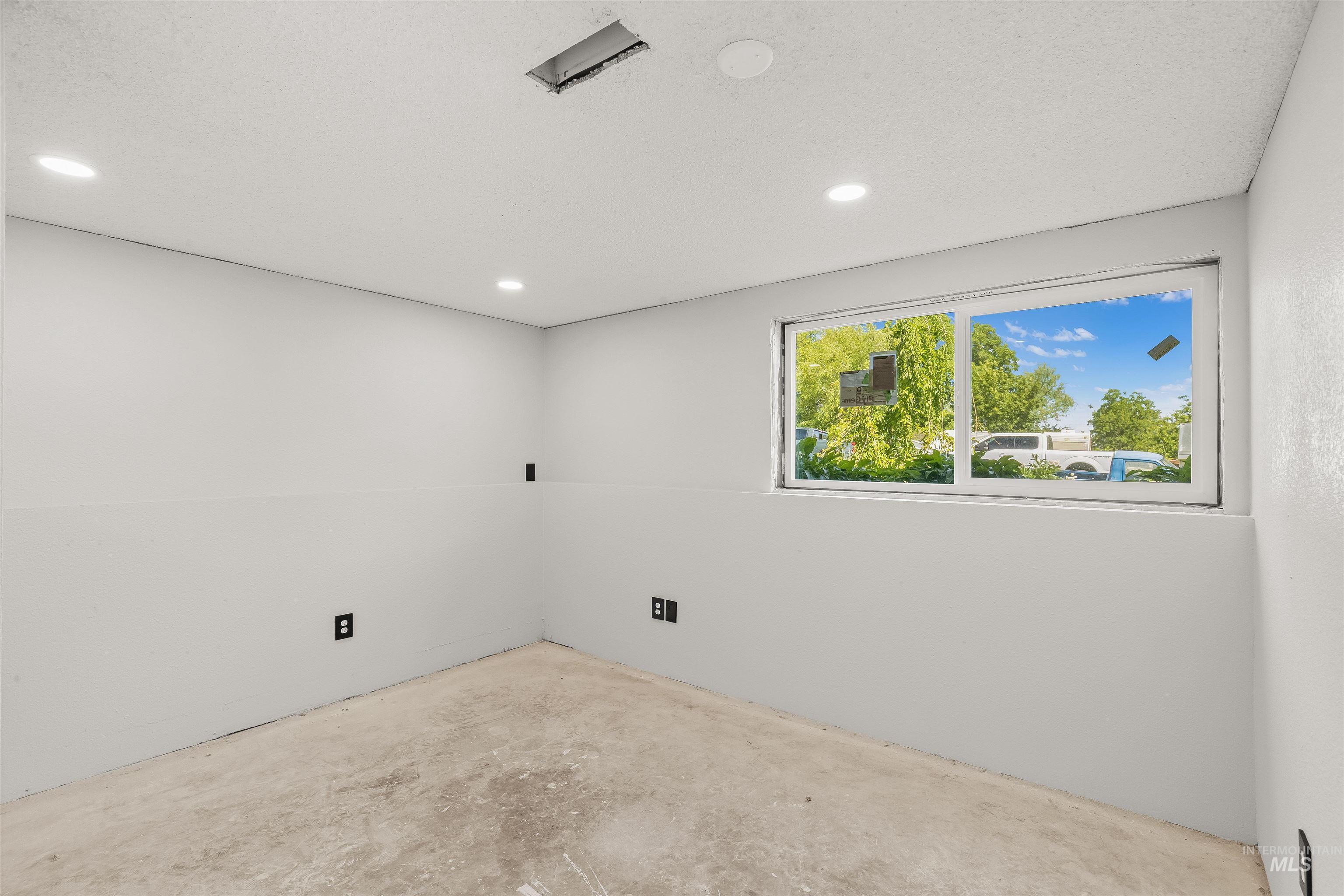 1708 Powers Ave., Lewiston, Idaho 83501, 4 Bedrooms, 2 Bathrooms, Residential For Sale, Price $449,900,MLS 98989725