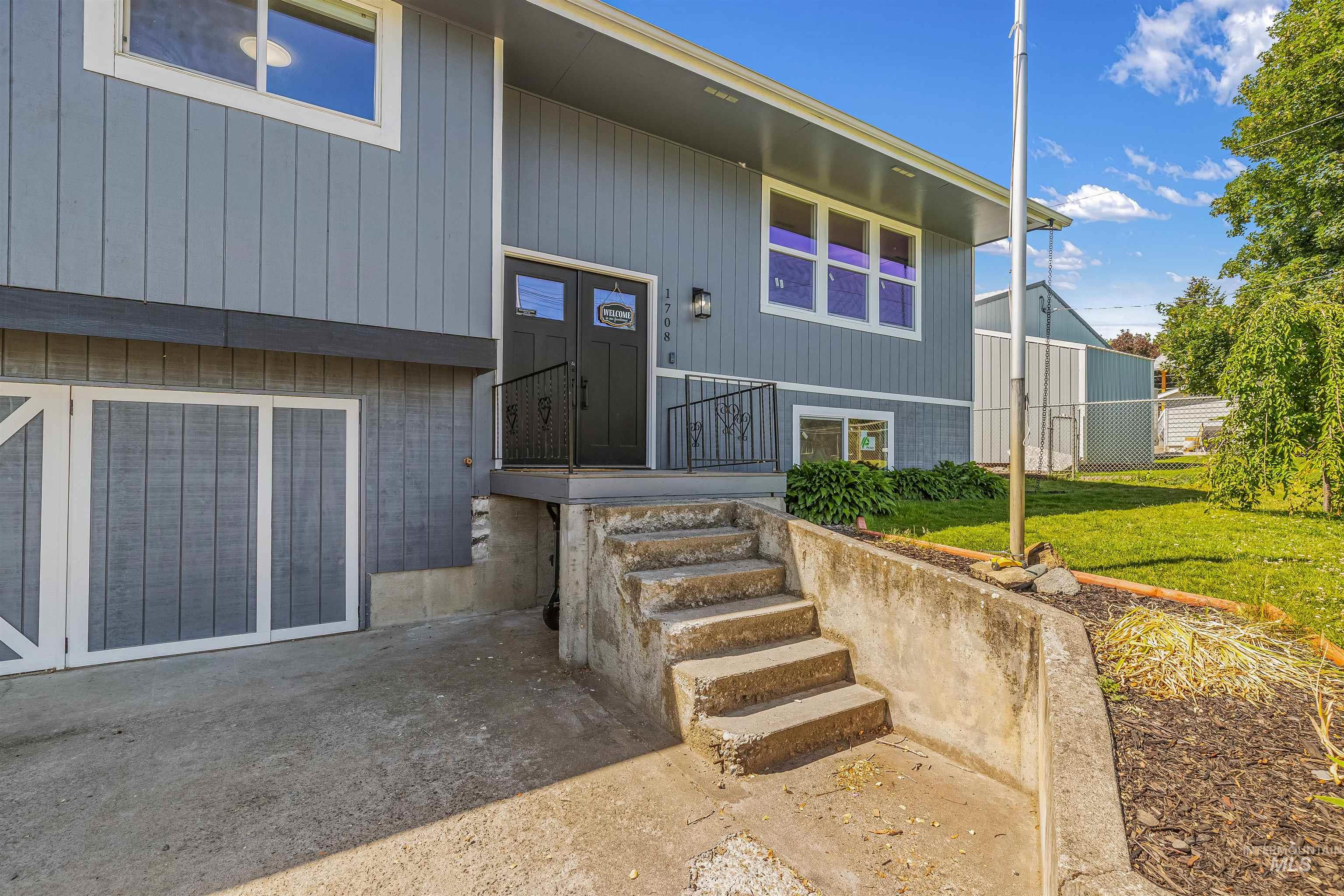1708 Powers Ave., Lewiston, Idaho 83501, 4 Bedrooms, 2 Bathrooms, Residential For Sale, Price $449,900,MLS 98989725
