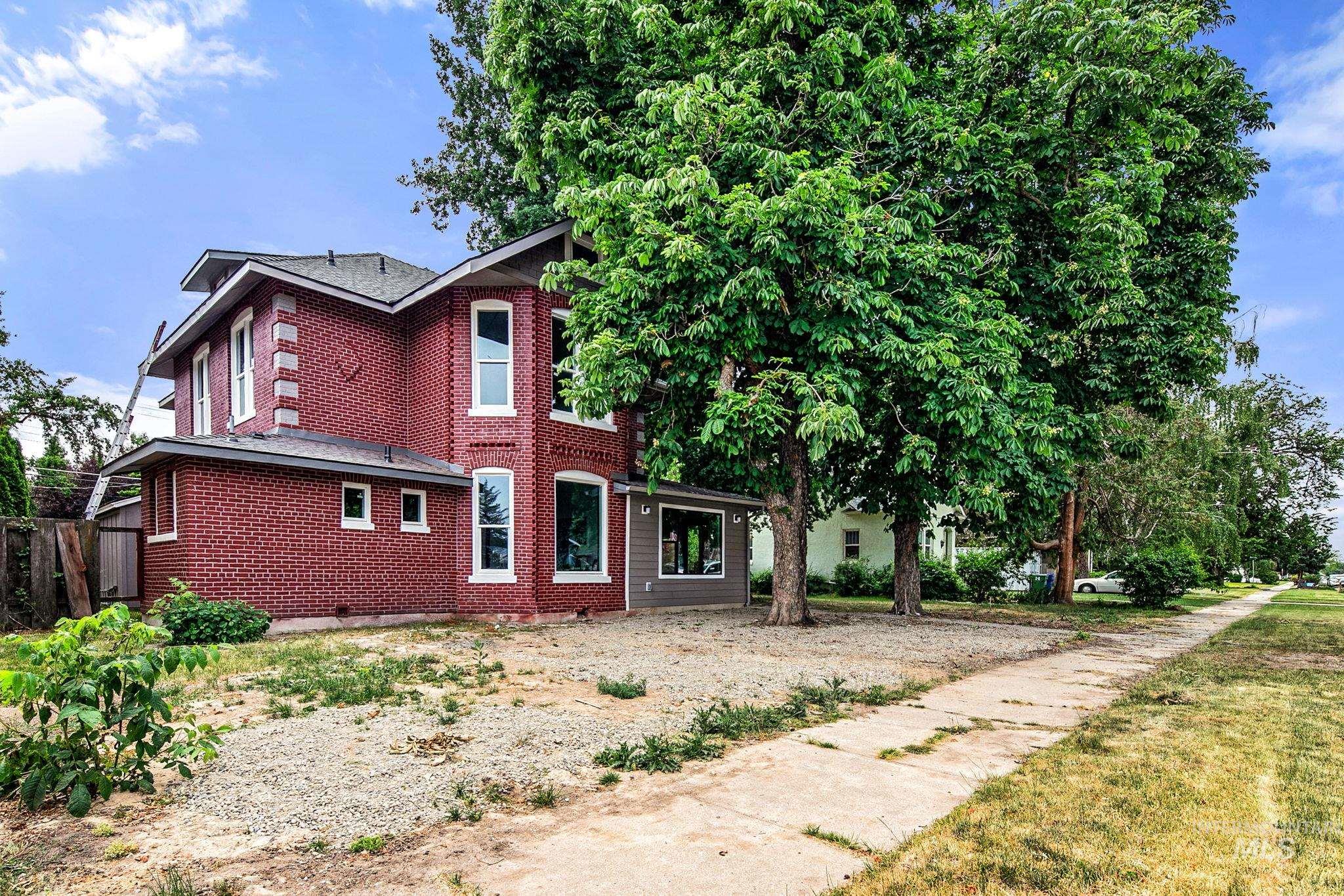 1122 1st Avenue South, Payette, Idaho 83661, 5 Bedrooms, 3 Bathrooms, Residential For Sale, Price $599,900,MLS 98989727