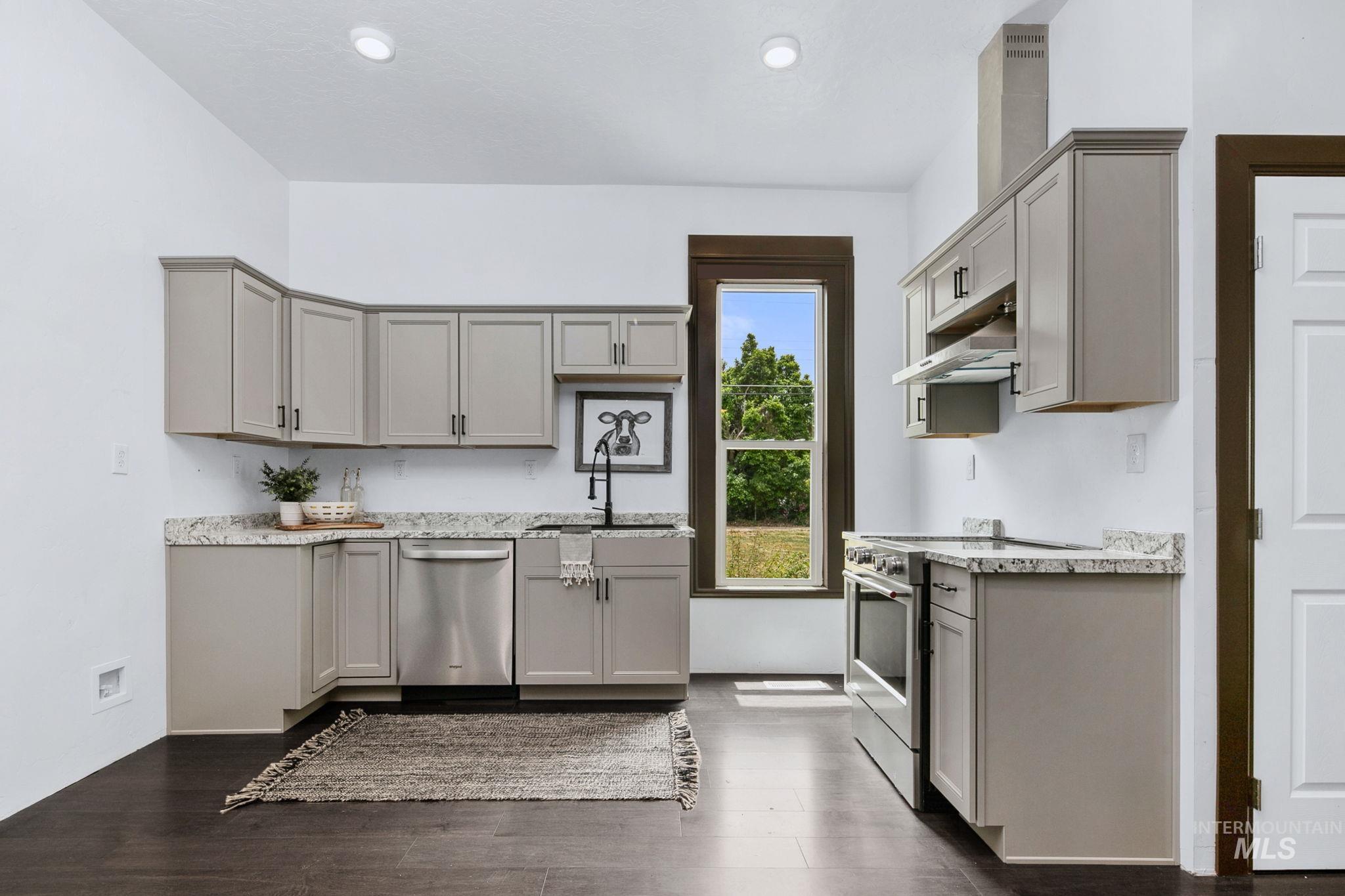 1122 1st Avenue South, Payette, Idaho 83661, 5 Bedrooms, 3 Bathrooms, Residential For Sale, Price $599,900,MLS 98989727
