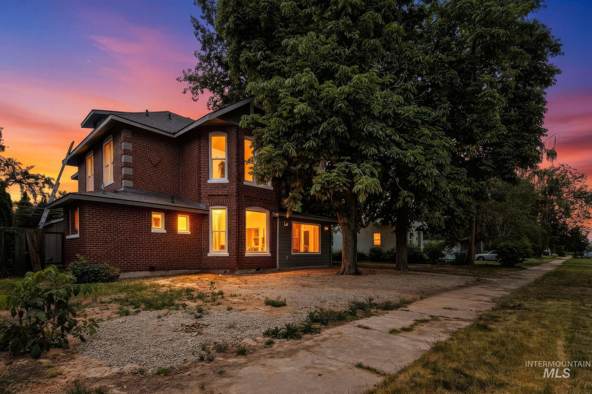 1122 1st Avenue South, Payette, Idaho 83661, 5 Bedrooms, 3 Bathrooms, Residential For Sale, Price $599,900,MLS 98989727