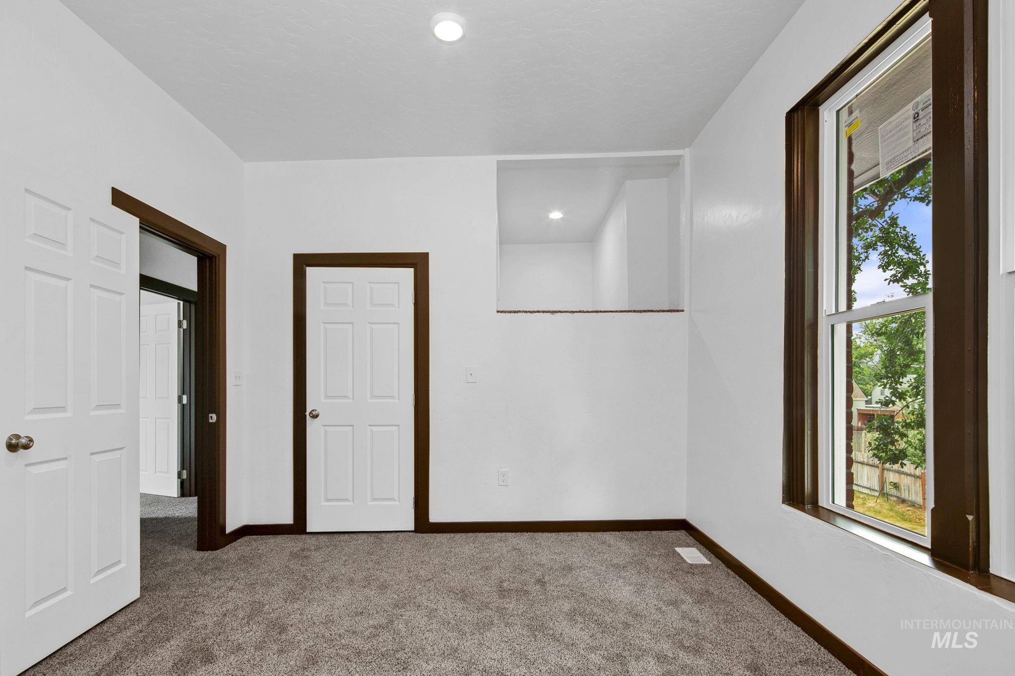 1122 1st Avenue South, Payette, Idaho 83661, 5 Bedrooms, 3 Bathrooms, Residential For Sale, Price $599,900,MLS 98989727
