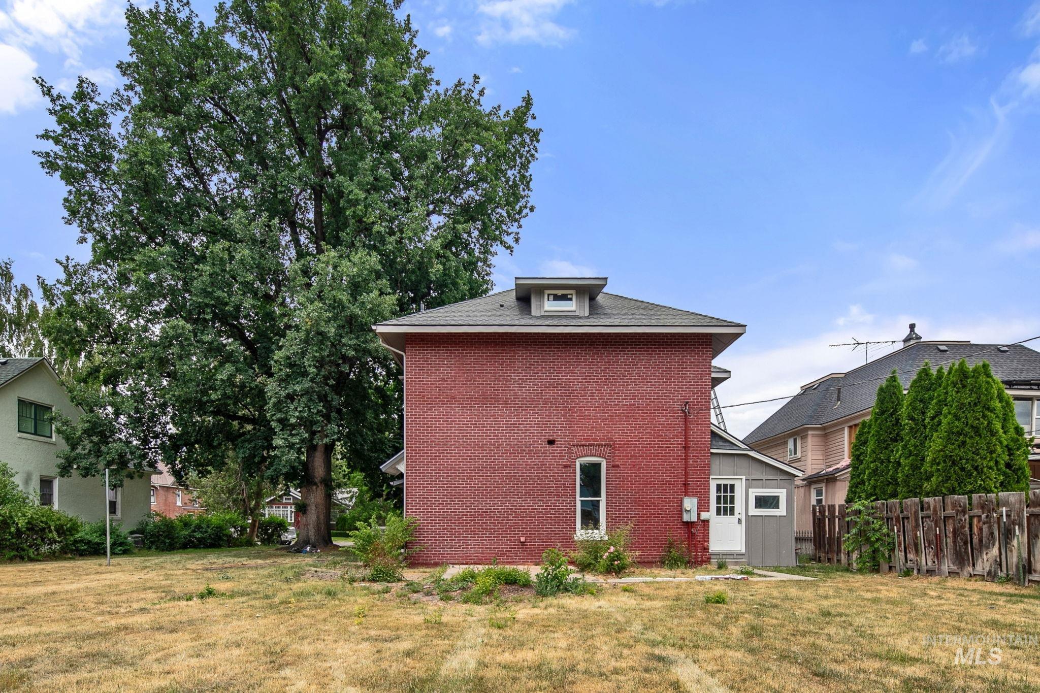 1122 1st Avenue South, Payette, Idaho 83661, 5 Bedrooms, 3 Bathrooms, Residential For Sale, Price $599,900,MLS 98989727