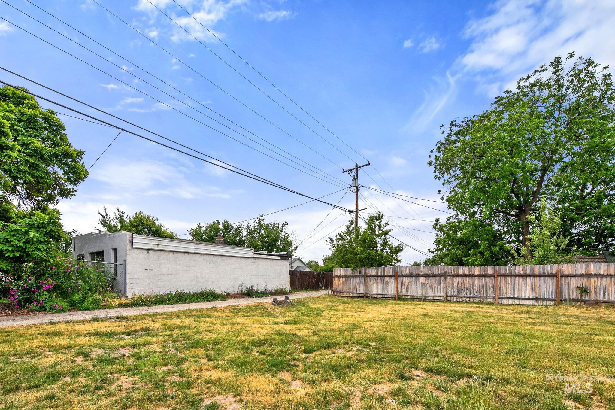1122 1st Avenue South, Payette, Idaho 83661, 5 Bedrooms, 3 Bathrooms, Residential For Sale, Price $599,900,MLS 98989727