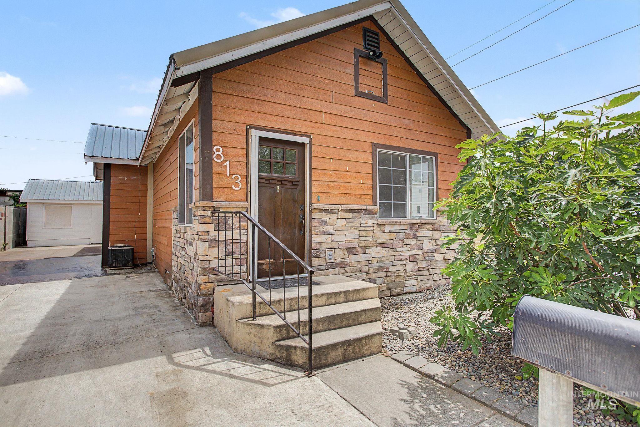 813 10th Street, Lewiston, Idaho 83501, 2 Bedrooms, 1 Bathroom, Residential For Sale, Price $225,000, 98989728