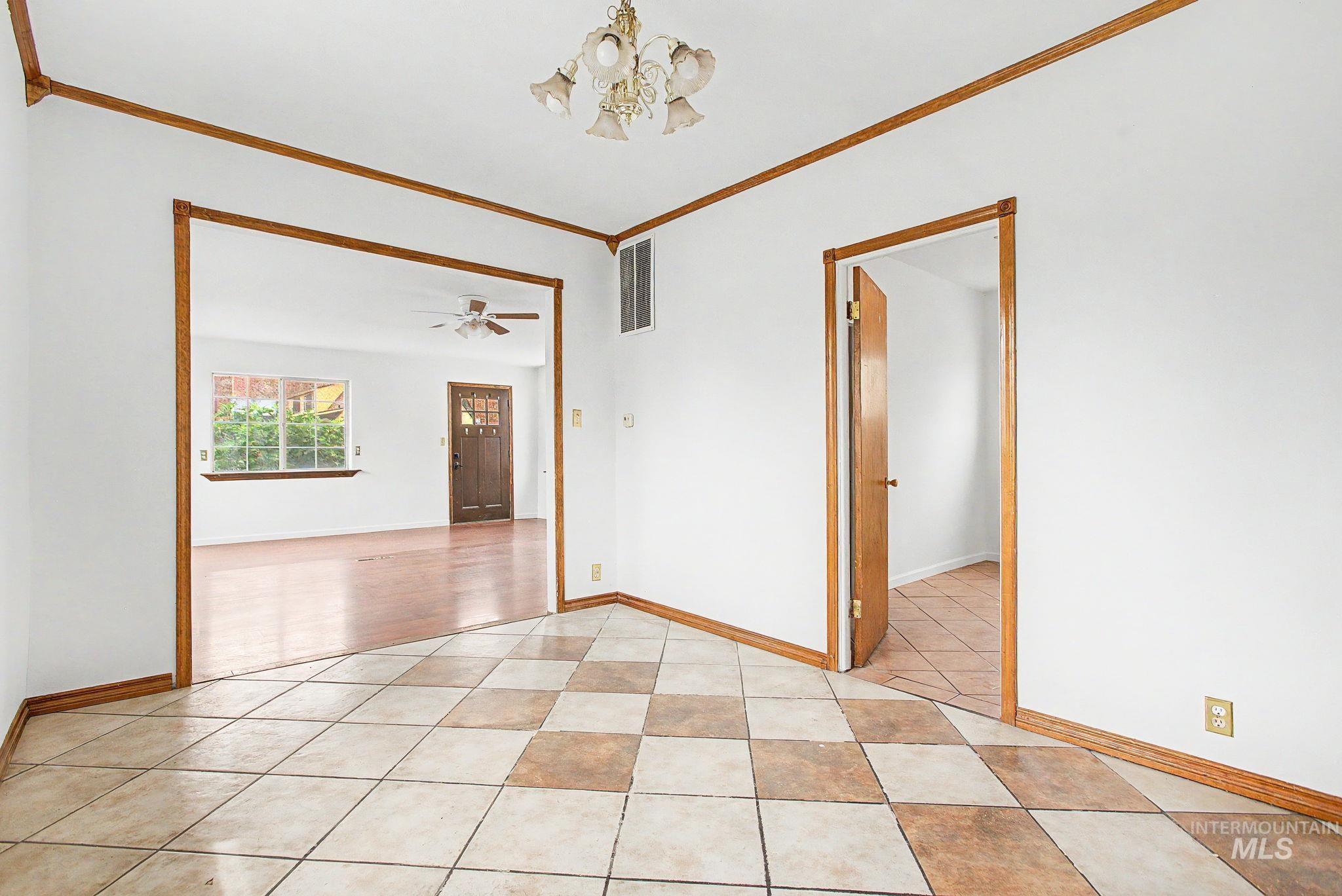 813 10th Street, Lewiston, Idaho 83501, 2 Bedrooms, 1 Bathroom, Residential For Sale, Price $225,000, 98989728
