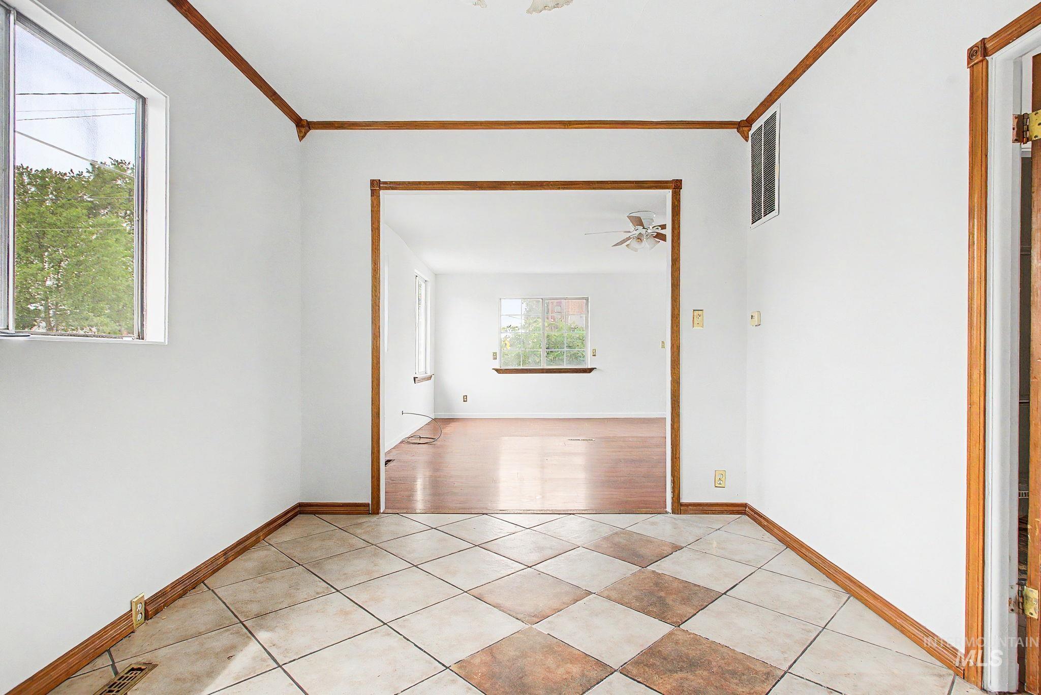813 10th Street, Lewiston, Idaho 83501, 2 Bedrooms, 1 Bathroom, Residential For Sale, Price $225,000, 98989728