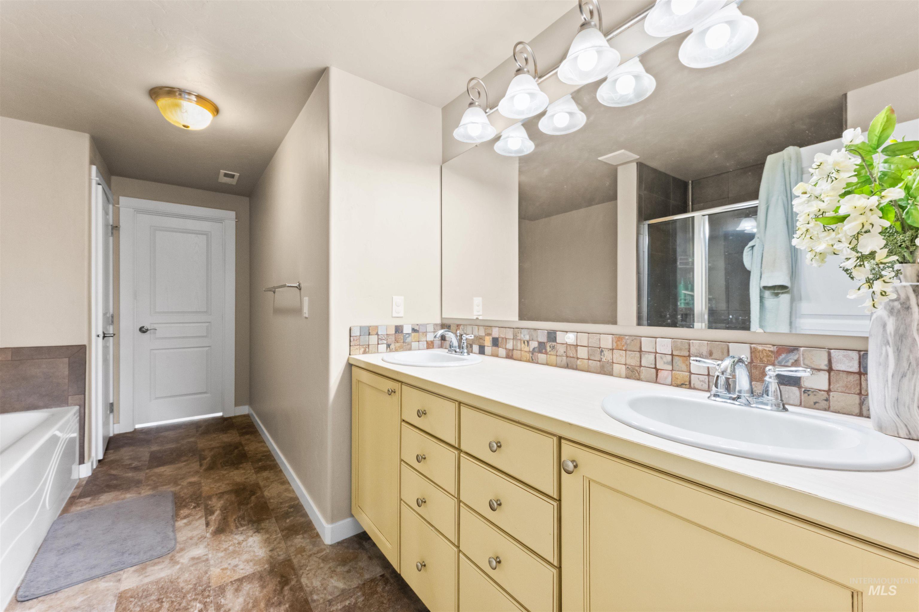 7443 W Skylight St, Boise, Idaho 83709, 4 Bedrooms, 2.5 Bathrooms, Residential For Sale, Price $545,000,MLS 98989730
