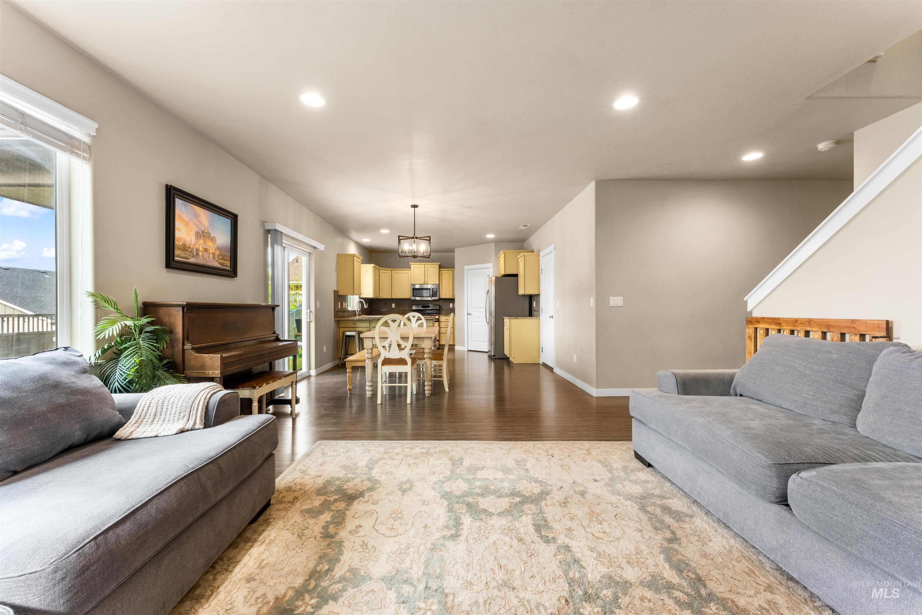 7443 W Skylight St, Boise, Idaho 83709, 4 Bedrooms, 2.5 Bathrooms, Residential For Sale, Price $545,000,MLS 98989730