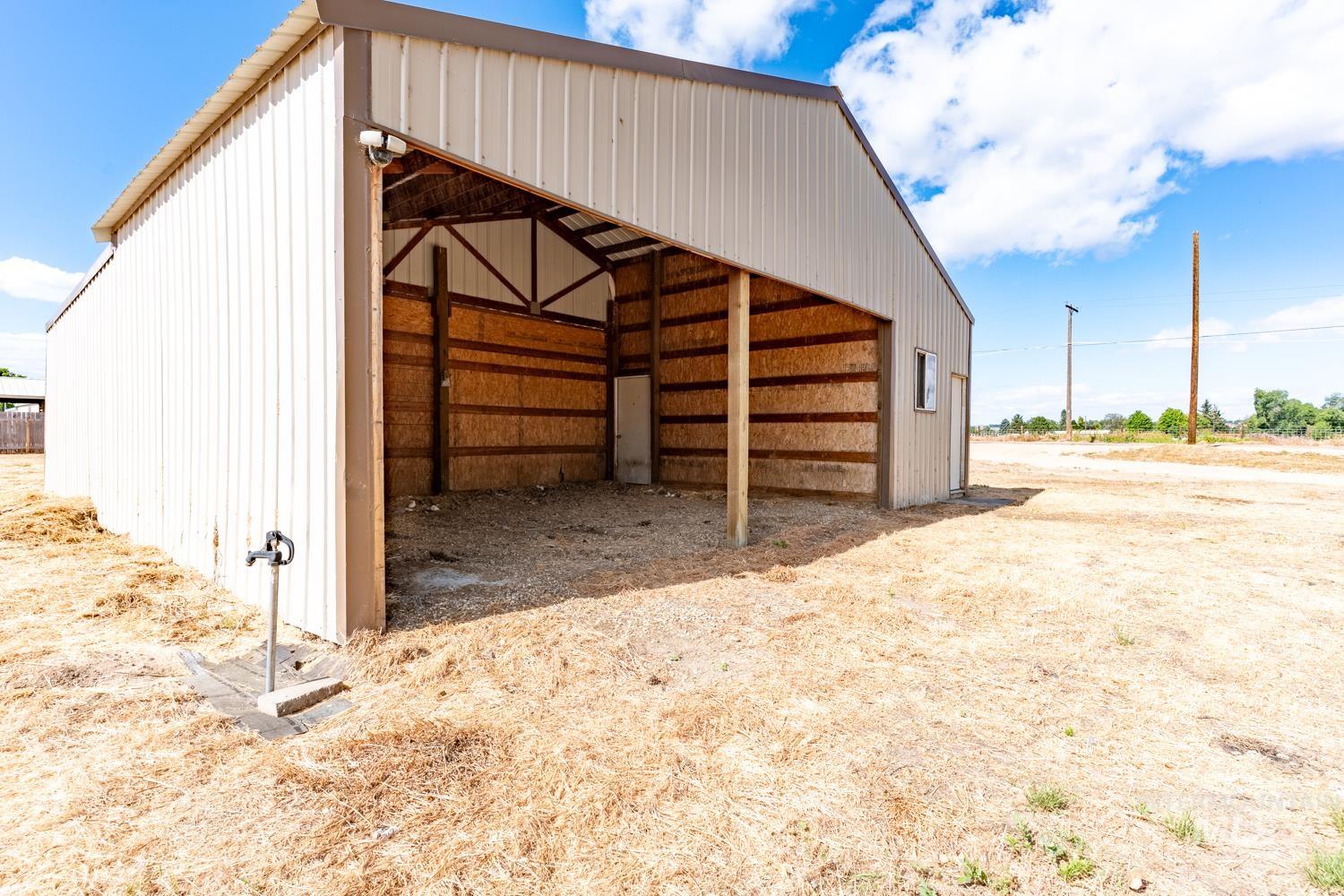 10530 Virginia Ln, Payette, Idaho 83661, 2 Bedrooms, 1 Bathroom, Residential For Sale, Price $650,000,MLS 98989731