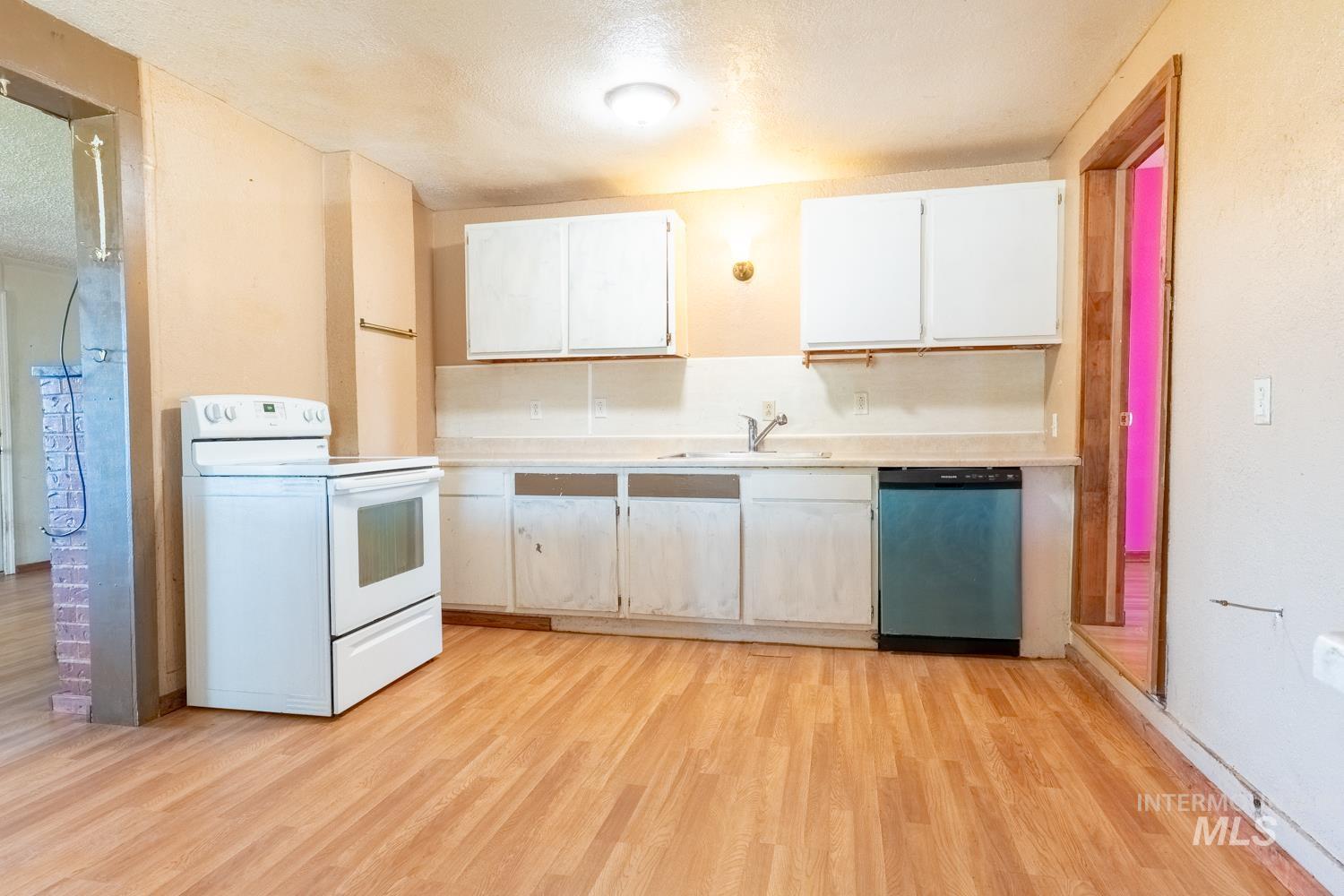10530 Virginia Ln, Payette, Idaho 83661, 2 Bedrooms, 1 Bathroom, Residential For Sale, Price $650,000,MLS 98989731