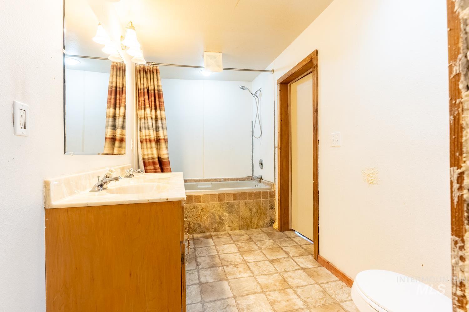 10530 Virginia Ln, Payette, Idaho 83661, 2 Bedrooms, 1 Bathroom, Residential For Sale, Price $650,000,MLS 98989731