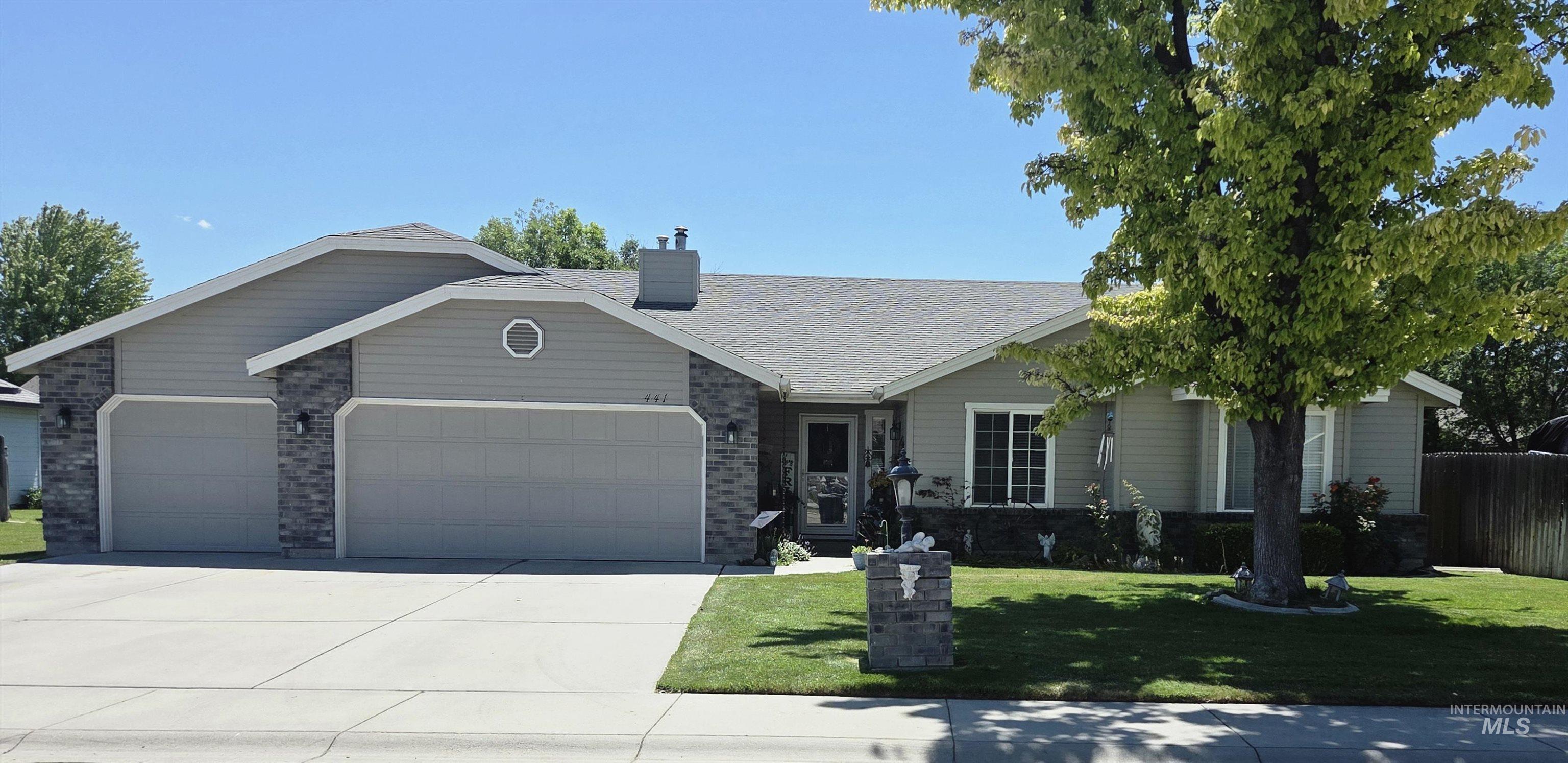 441 War Eagle Way, Nampa, Idaho 83686, 3 Bedrooms, 2 Bathrooms, Residential For Sale, Price $474,800,MLS 98989734