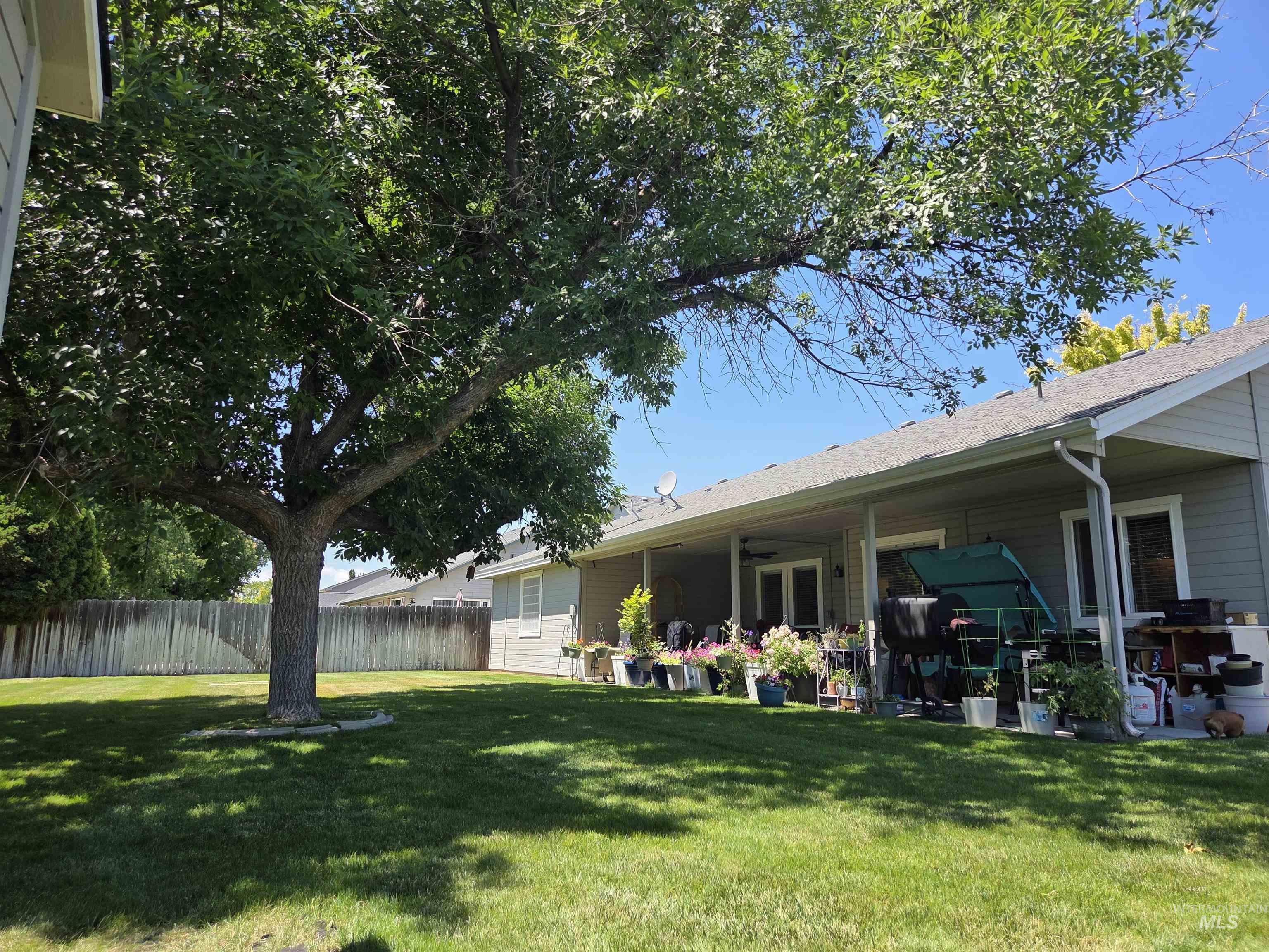 441 War Eagle Way, Nampa, Idaho 83686, 3 Bedrooms, 2 Bathrooms, Residential For Sale, Price $474,800,MLS 98989734
