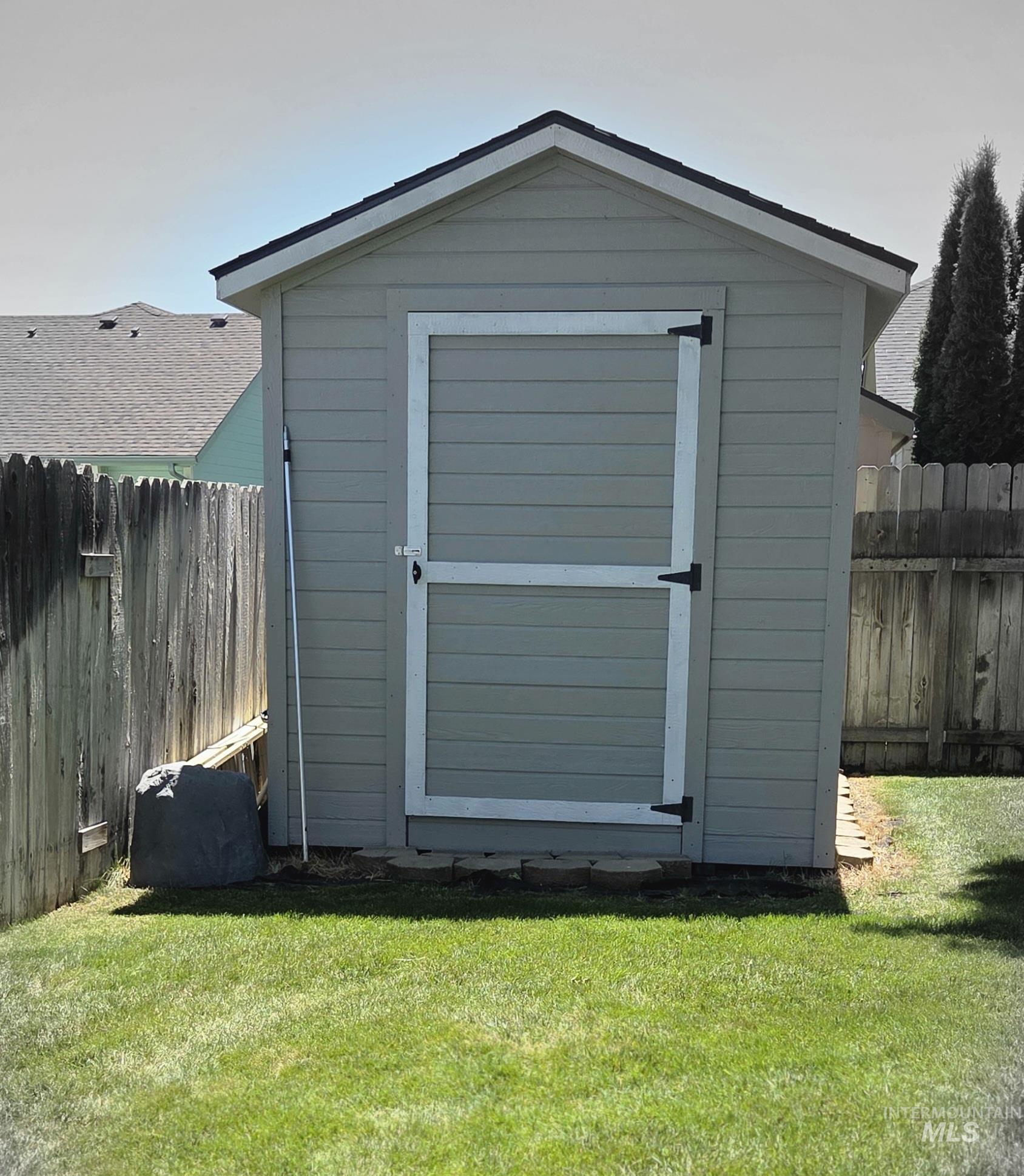 441 War Eagle Way, Nampa, Idaho 83686, 3 Bedrooms, 2 Bathrooms, Residential For Sale, Price $474,800,MLS 98989734