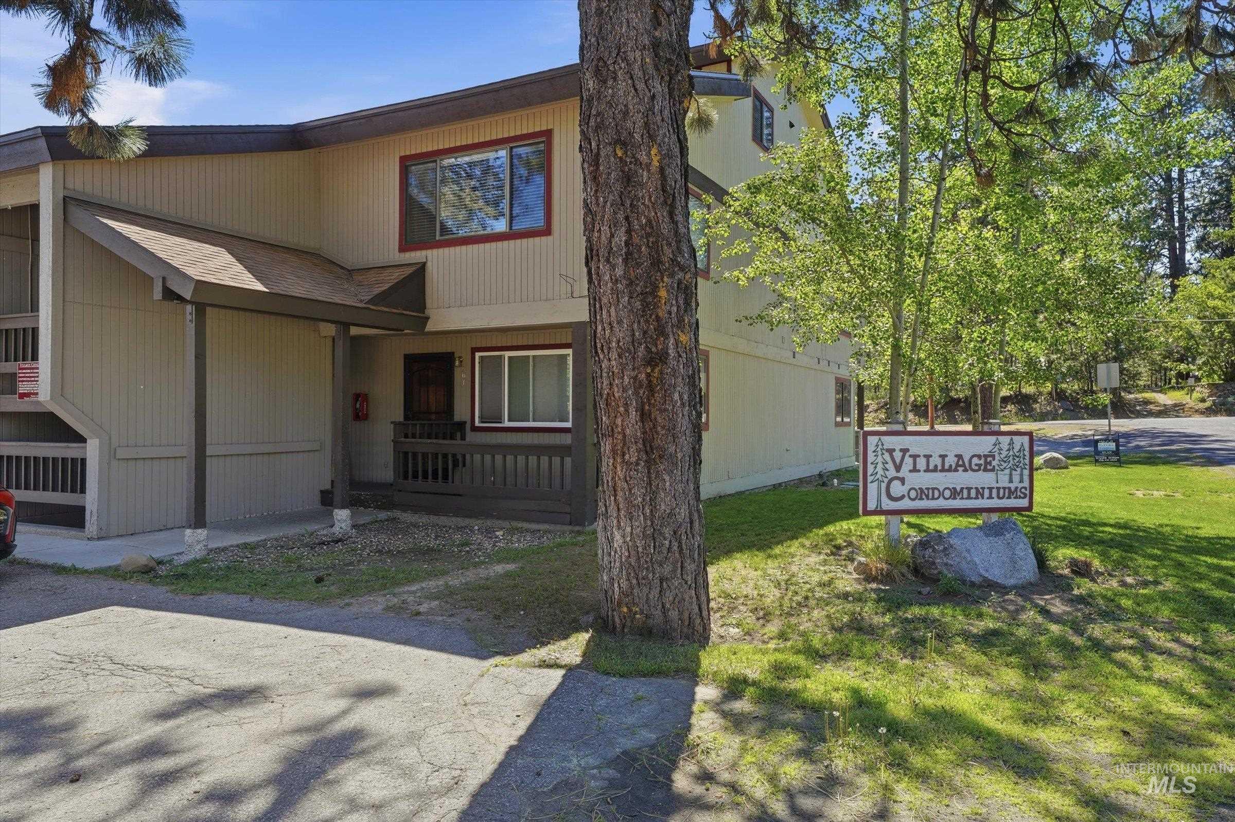 300 McBride, McCall, Idaho 83638, 2 Bedrooms, 2 Bathrooms, Residential For Sale, Price $389,900,MLS 98989738