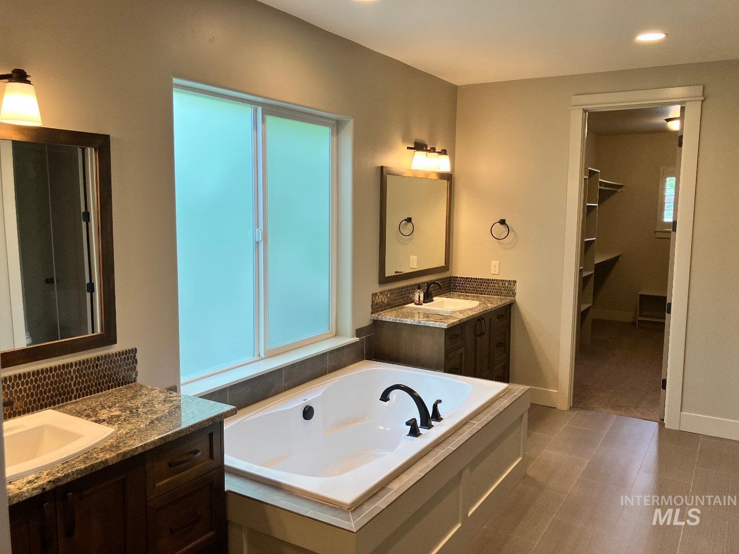 1912 N Lodge Creek Way, Eagle, Idaho 83616, 5 Bedrooms, 4 Bathrooms, Residential For Sale, Price $1,249,000,MLS 98989740