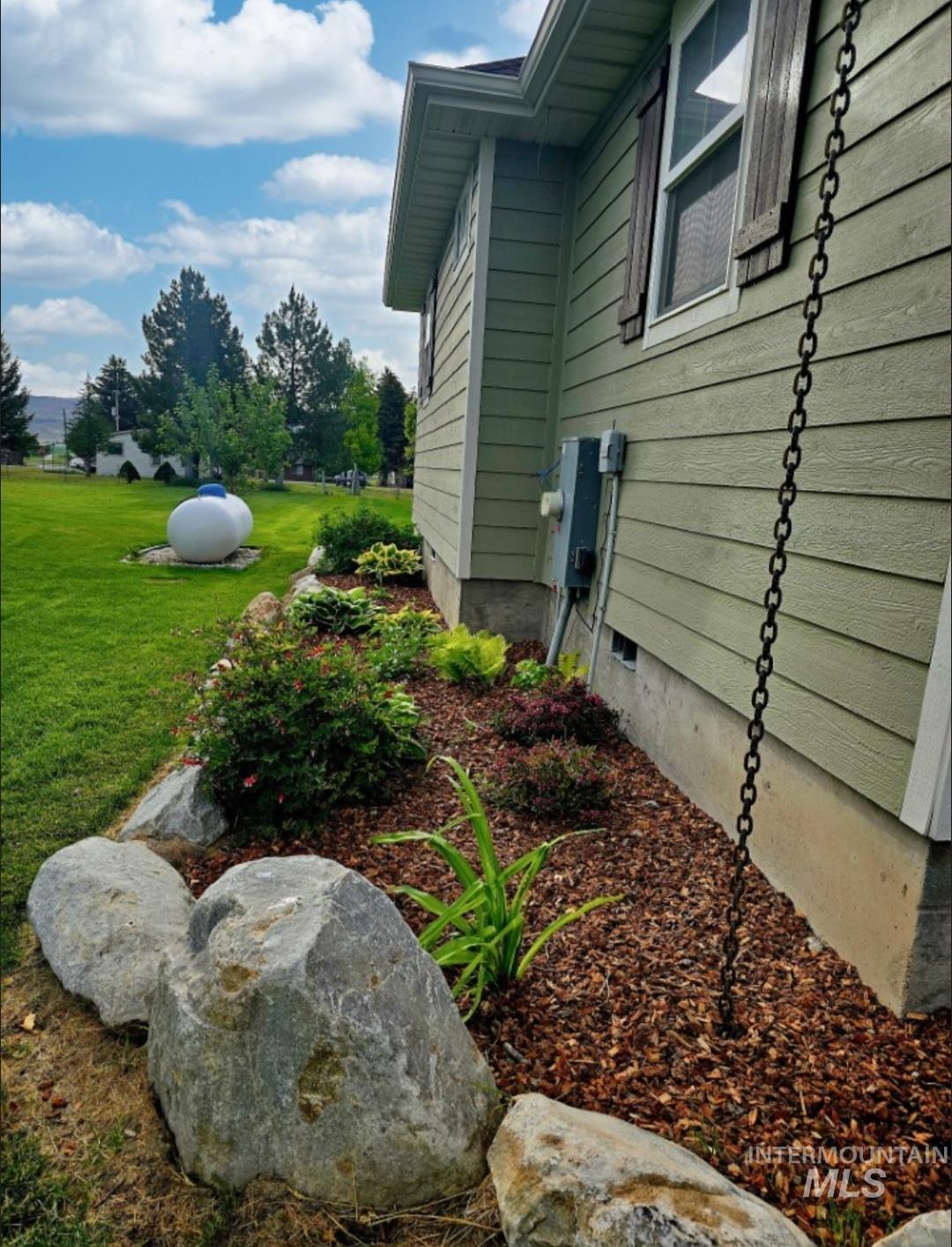 515 School St., Albion, Idaho 83311-0000, 3 Bedrooms, 2.5 Bathrooms, Residential For Sale, Price $459,000,MLS 98989743
