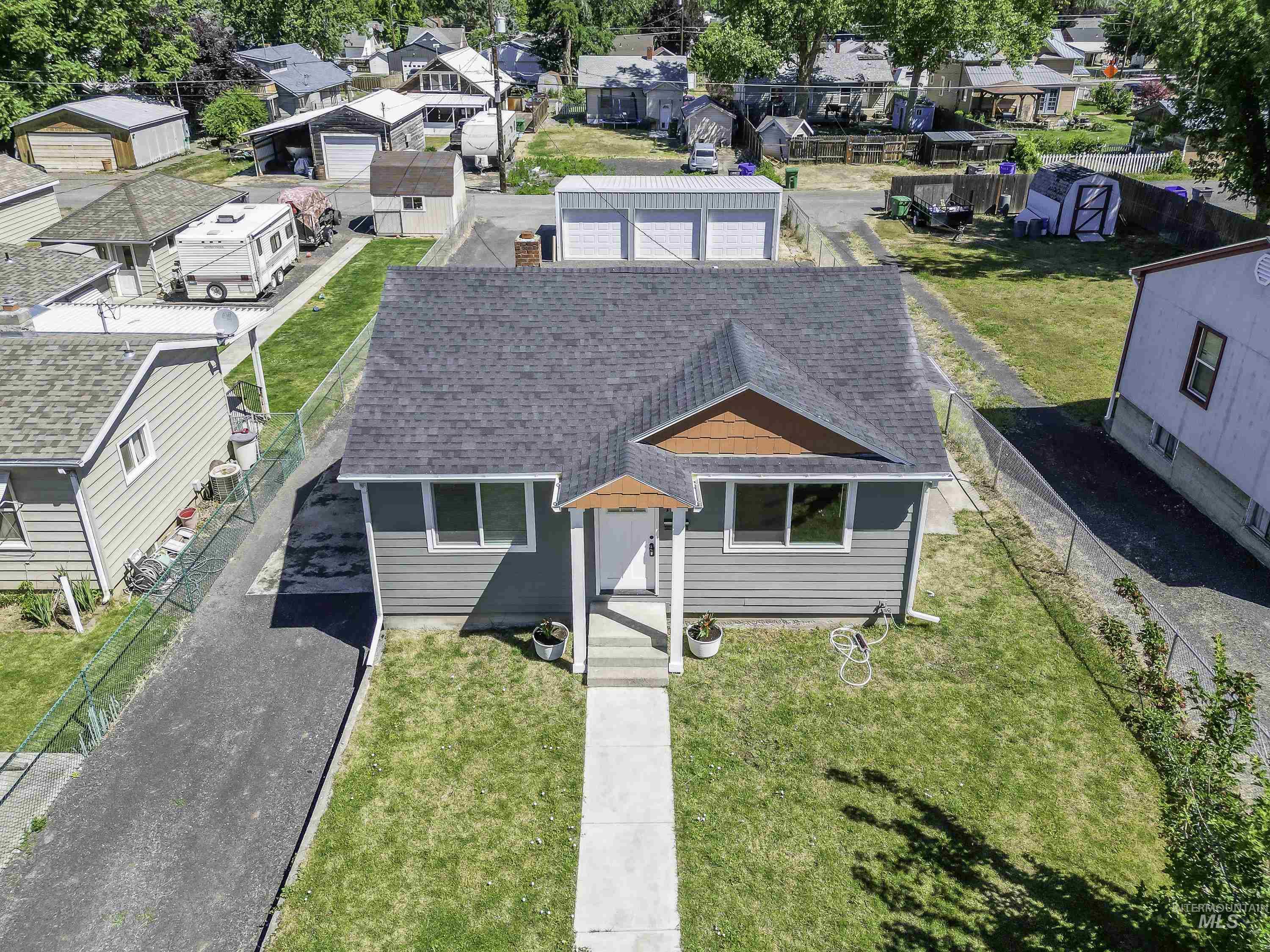 1215 16th Ave, Lewiston, Idaho 83501, 4 Bedrooms, 1.5 Bathrooms, Residential For Sale, Price $347,900,MLS 98989745