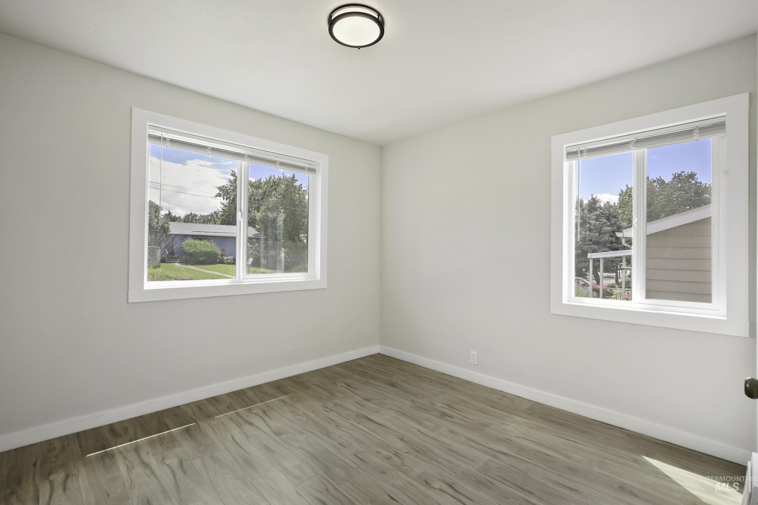 1215 16th Ave, Lewiston, Idaho 83501, 4 Bedrooms, 1.5 Bathrooms, Residential For Sale, Price $349,900,MLS 98989745