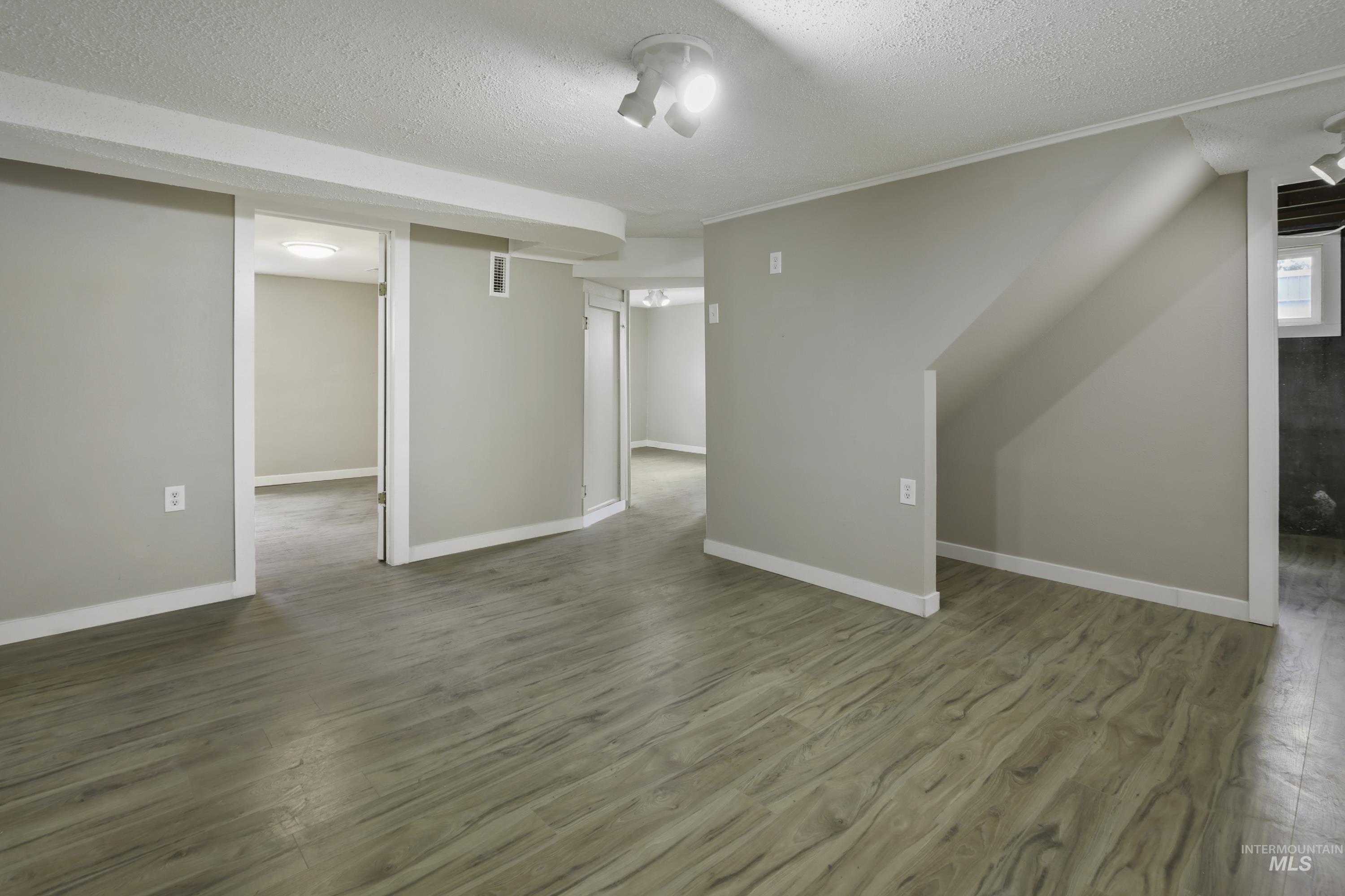 1215 16th Ave, Lewiston, Idaho 83501, 4 Bedrooms, 1.5 Bathrooms, Residential For Sale, Price $347,900,MLS 98989745