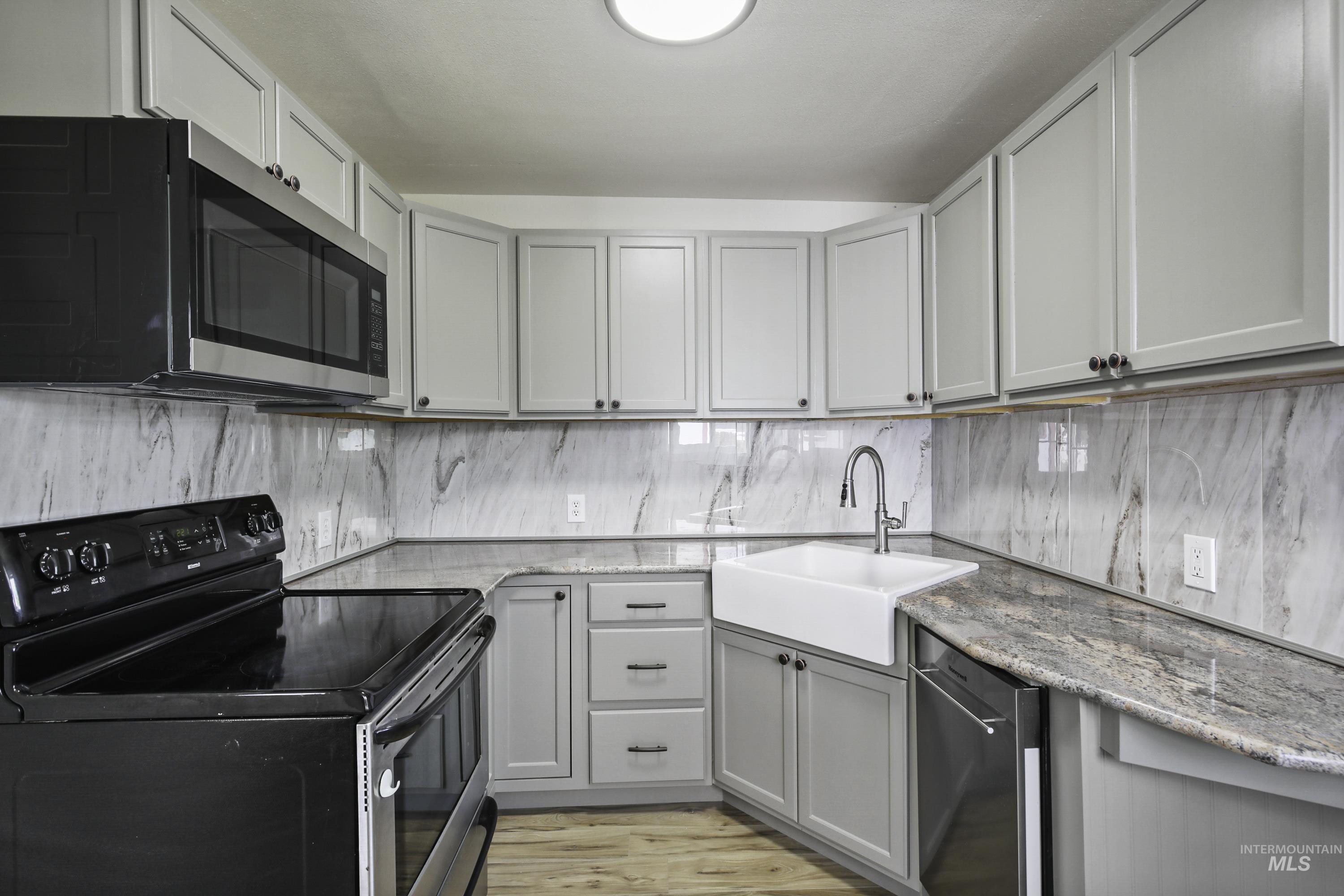 1215 16th Ave, Lewiston, Idaho 83501, 4 Bedrooms, 1.5 Bathrooms, Residential For Sale, Price $349,900,MLS 98989745